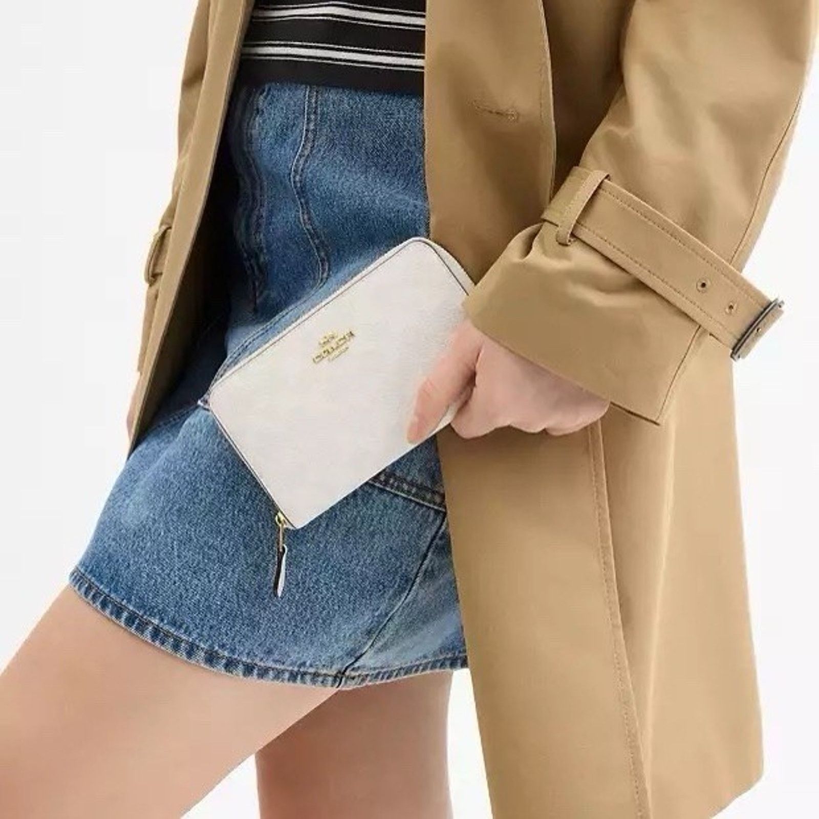 Coach NWT Coach Medium Id Zip Wallet CW781 Gold/White/Chalk Size ONE SIZE - 8 Thumbnail