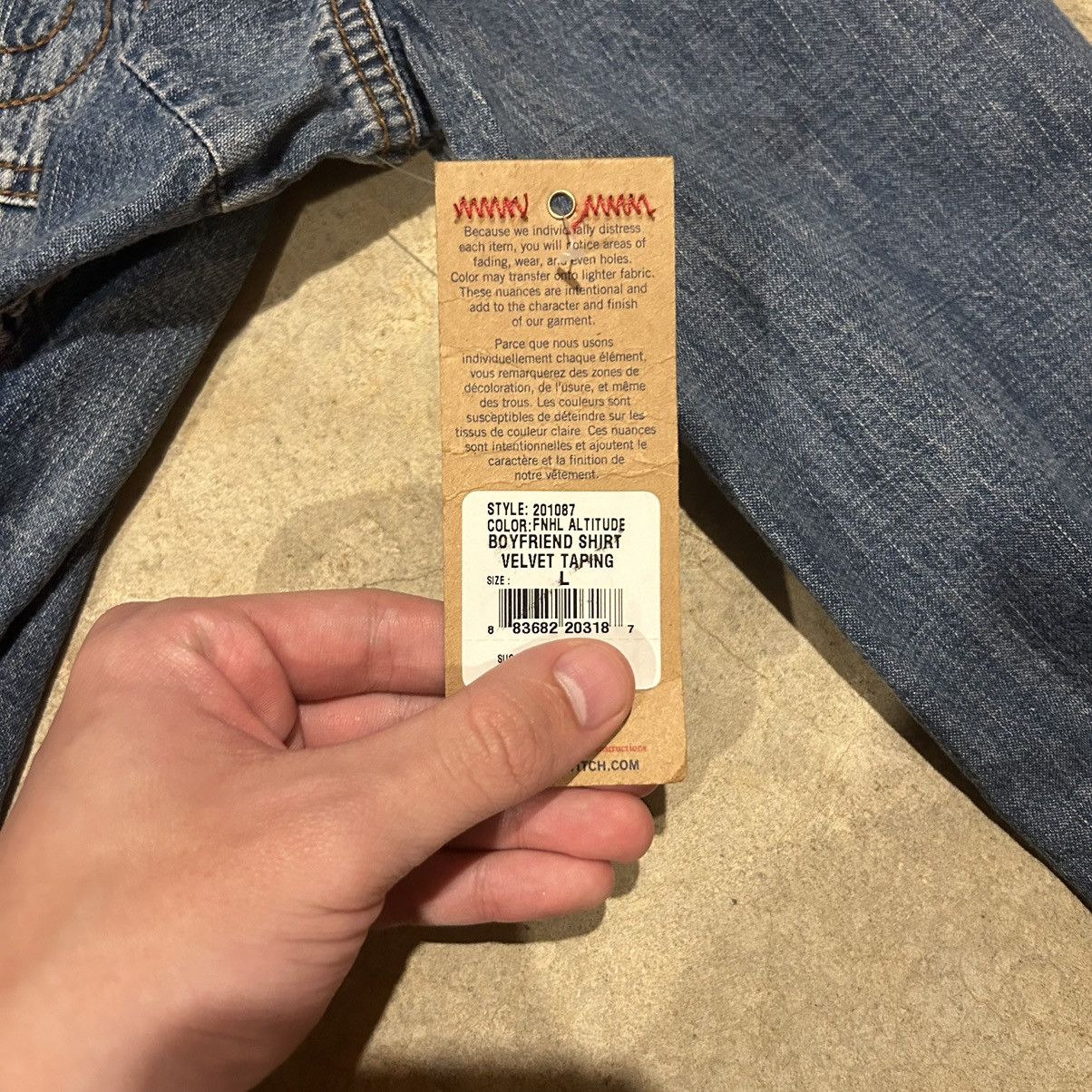 True Religion × Vintage Essential Vintage Y2K True Religion Denim Button Up Shirt Size US M / EU 48-50 / 2 - 7 Thumbnail