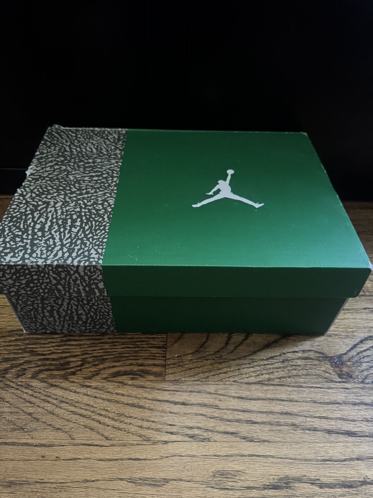 Jordan Brand Air Jordan 3 Retro 'Pine Green' Size US 10 / EU 43 - 14 Thumbnail