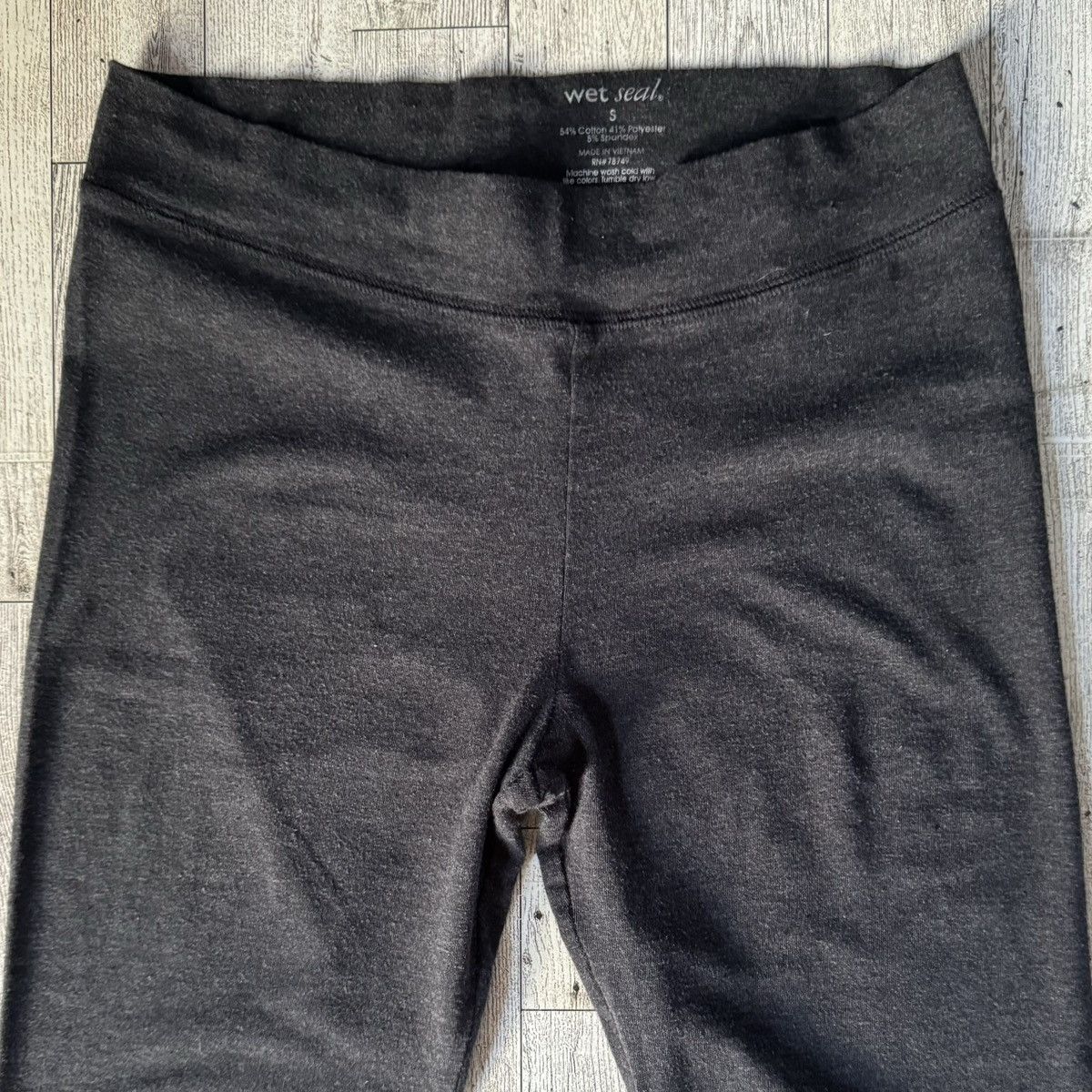 Vintage Retro, Wet Seal, Dark Heather Gray, Low Rise, Solid Leggings Size 27" / US 4 / IT 40 - 4 Thumbnail