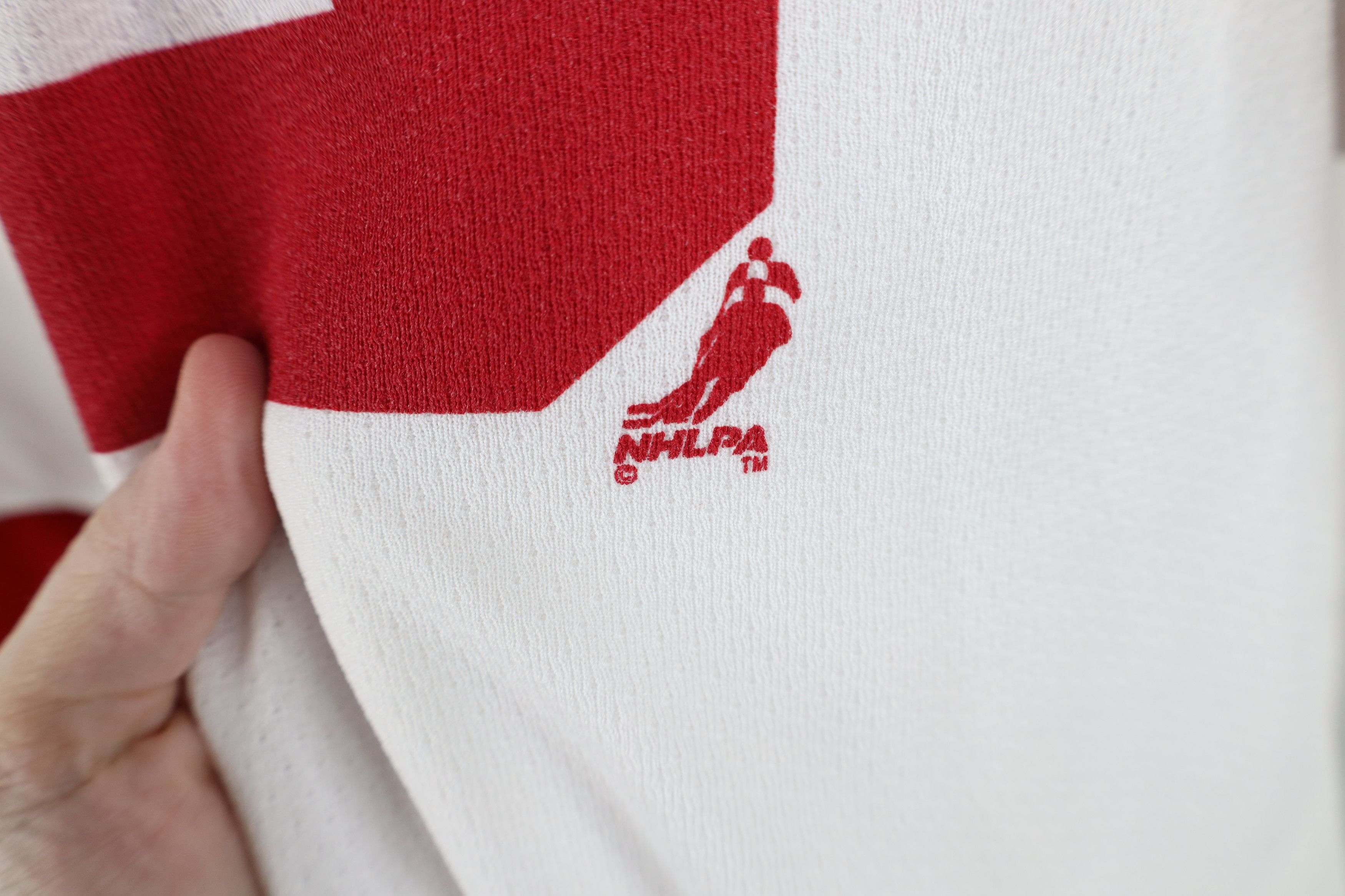 Vintage Vintage 90s Detroit Red Wings Hockey Jersey White #30 USA Size US XXL / EU 58 / 5 - 11 Thumbnail