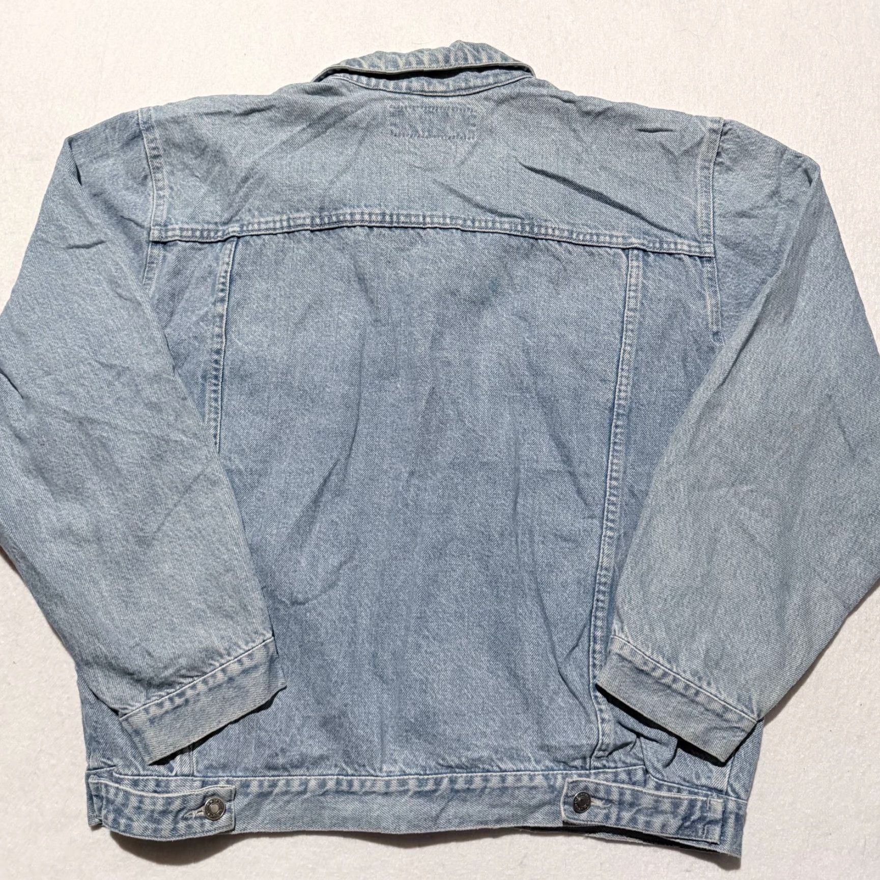 Etro Vintage Today's News Trucker Jacket Men Blue Light Wash Denim Retro Classic Jacket Size US L / EU 52-54 / 3 - 2 Thumbnail