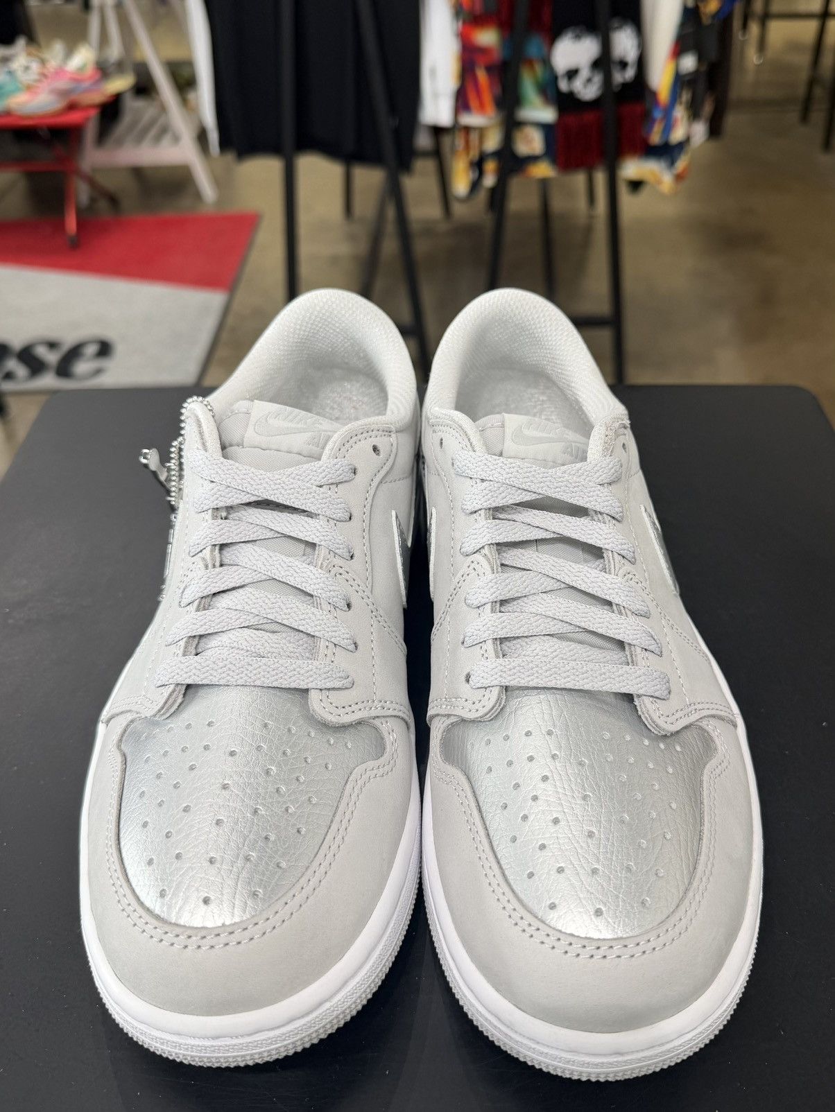 Jordan Brand Jordan 1 Low Metallic Silver Size 9 (2024) Size US 9 / EU 42 - 2 Thumbnail