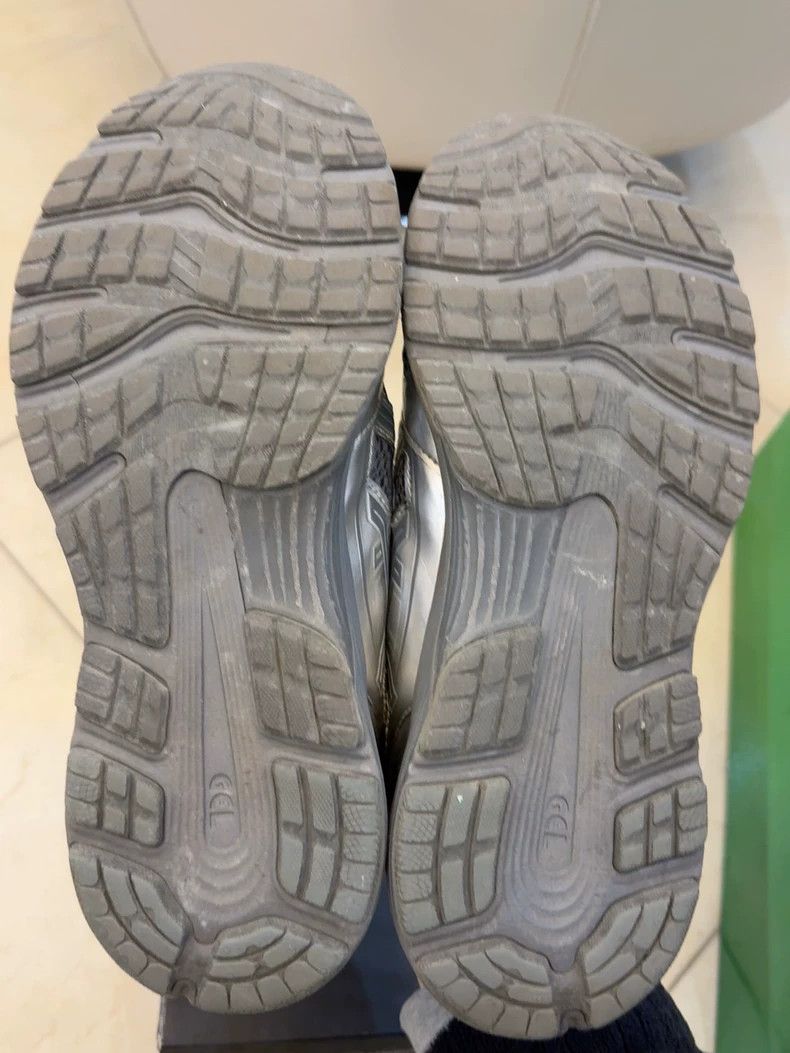 Kiko Kostadinov KIKO KOSTADINOV asics gel-korika silver sports shoes 2505- Size US 9 / EU 42 - 6 Thumbnail