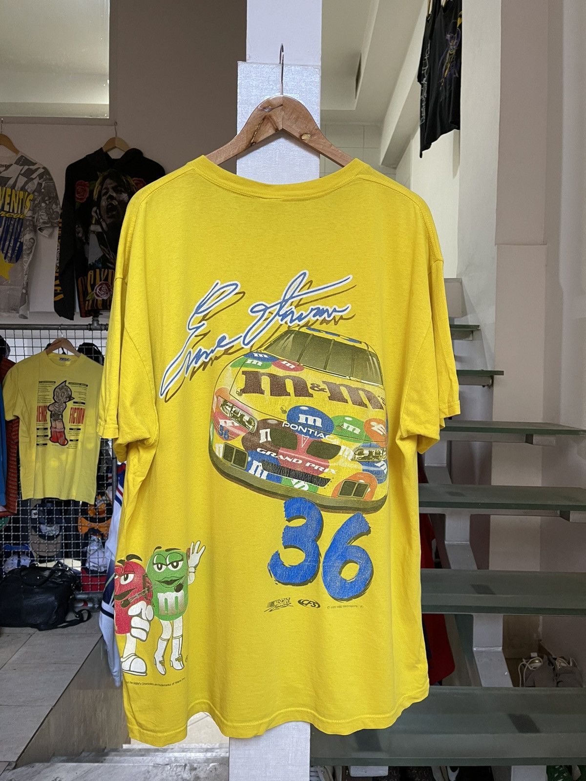 NASCAR × Vintage Vintage NASCAR 1999 Ernie Irvan M&M t shirt Size US XL / EU 56 / 4 - 2 Thumbnail