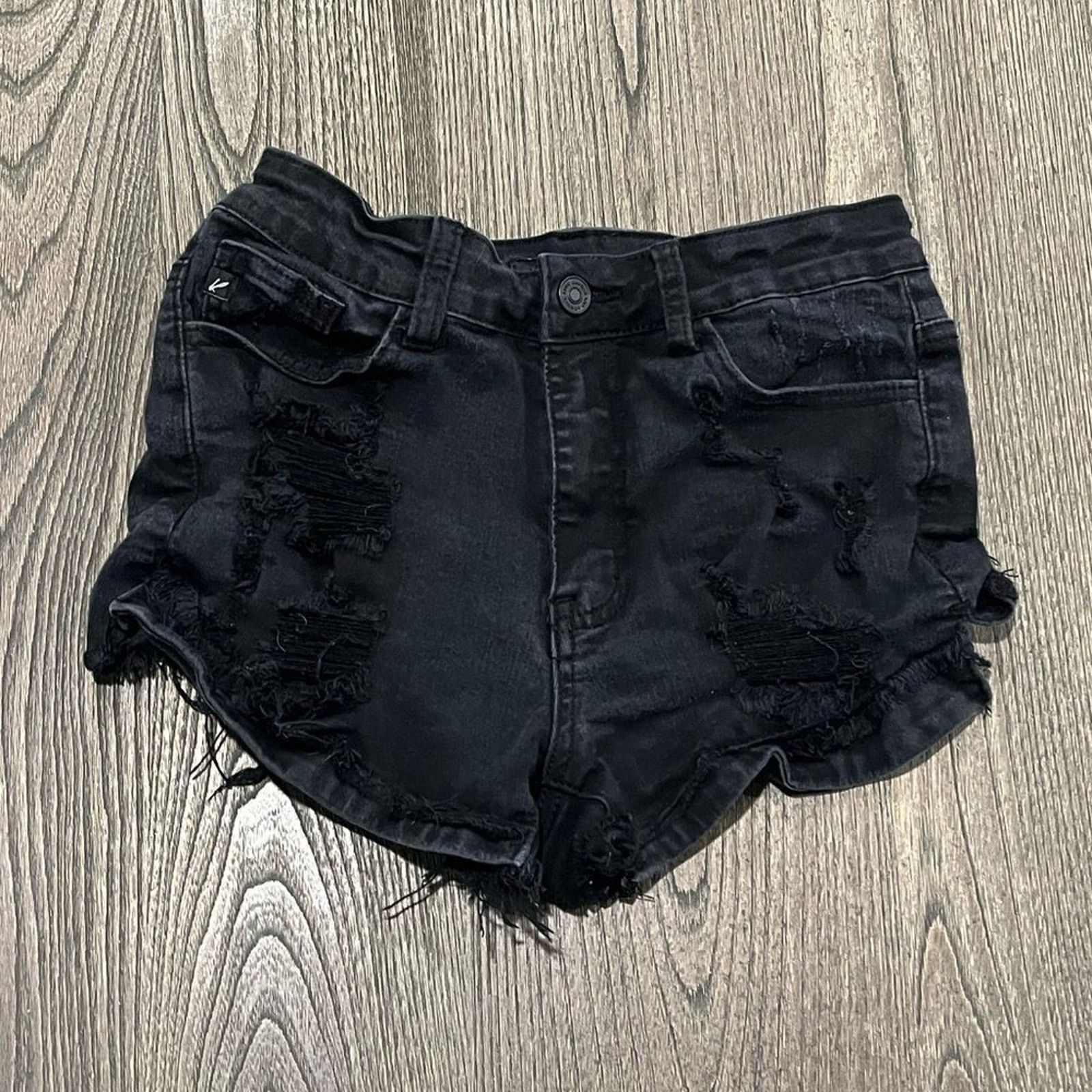 Kanata Hand Knits KanCan Quennie Distressed Shorts Raw Hem Mid-Rise Size 26 Size 26" / US 2 / IT 38 - 1 Thumbnail