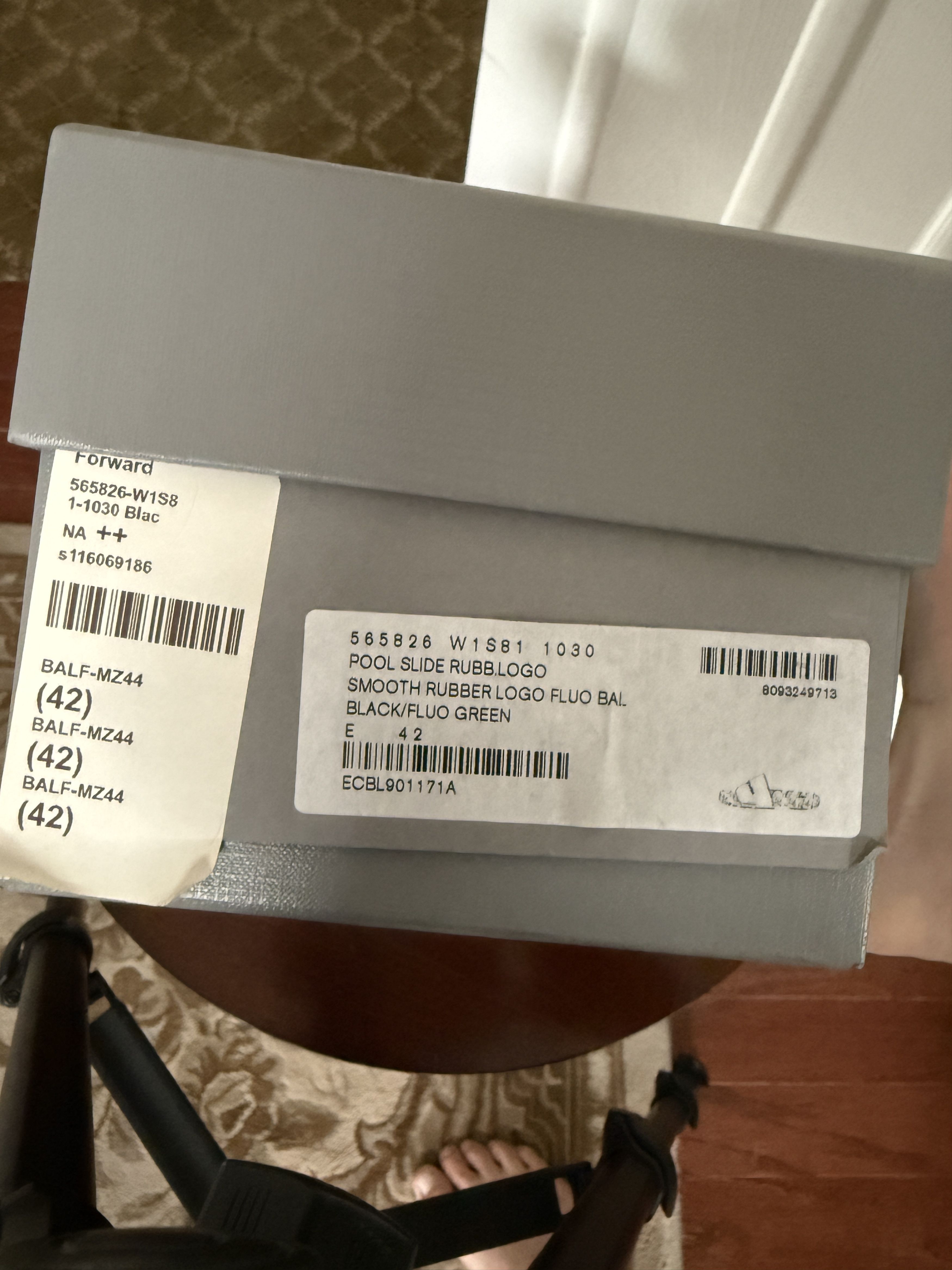 Balenciaga Balenciaga Rubber Logo Pool Slide Black & Fluo Green Size US 9 / EU 42 - 4 Thumbnail