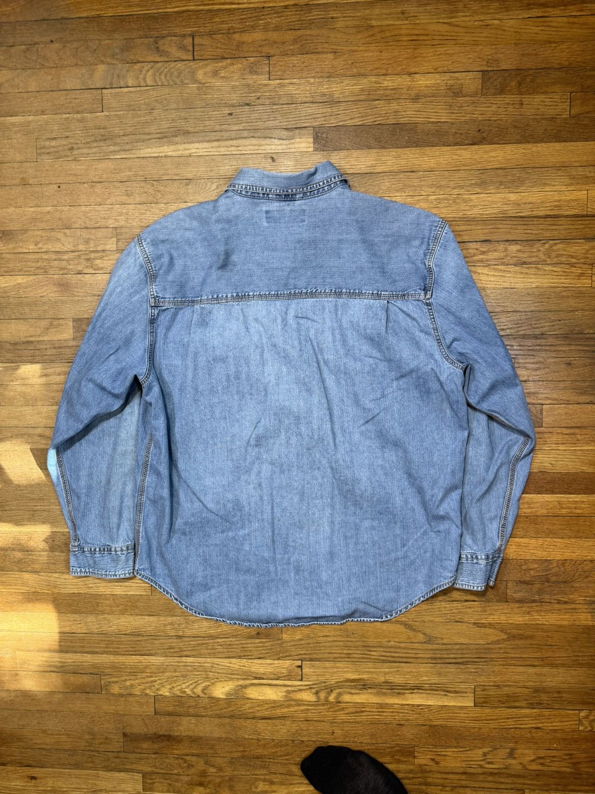 Levi's Vintage Levis Denim Shirt Size US L / EU 52-54 / 3 - 2 Thumbnail