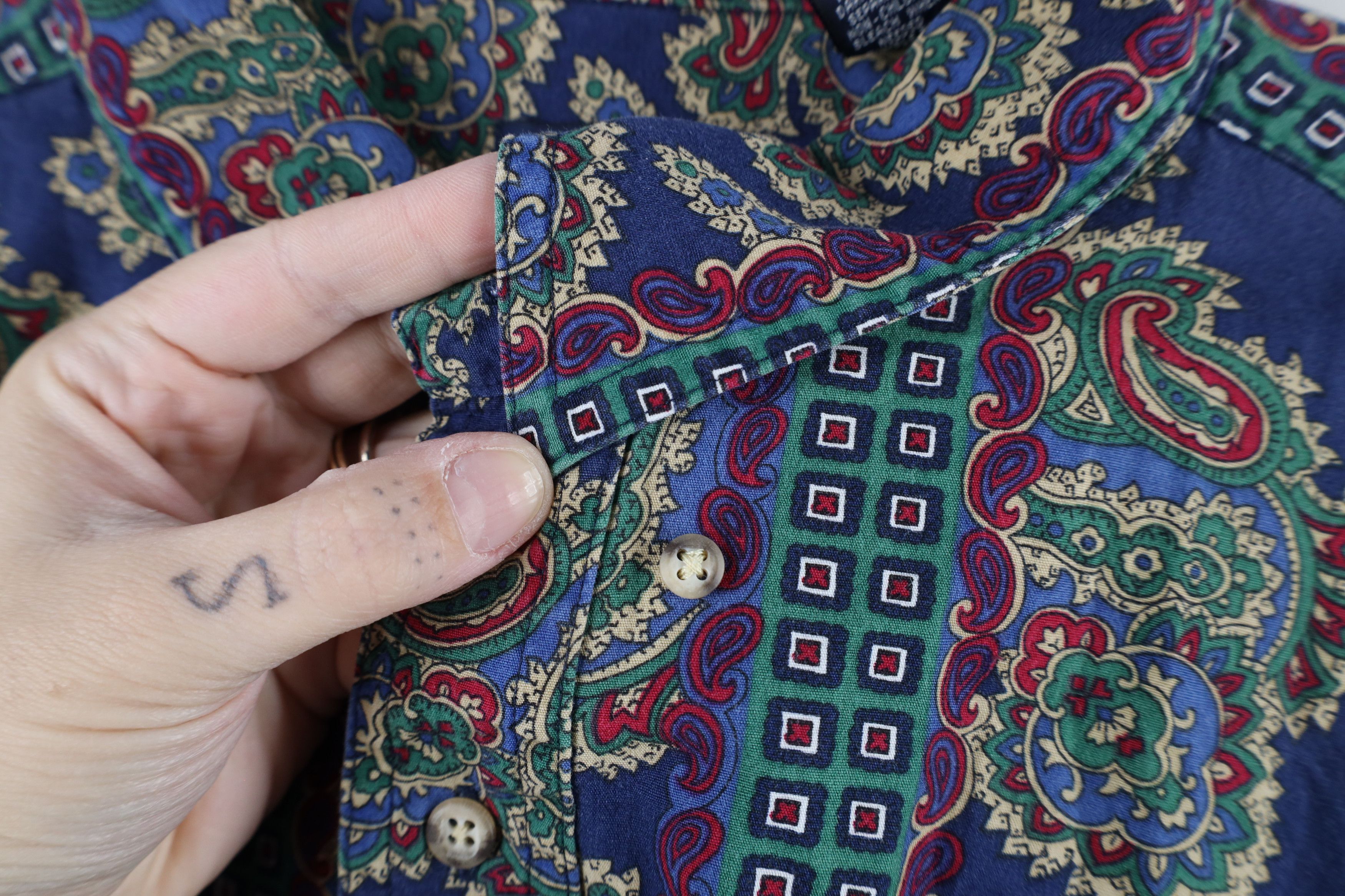 Vintage Vintage 90s Streetwear Rainbow Paisley Button Down Shirt Size US XL / EU 56 / 4 - 4 Thumbnail