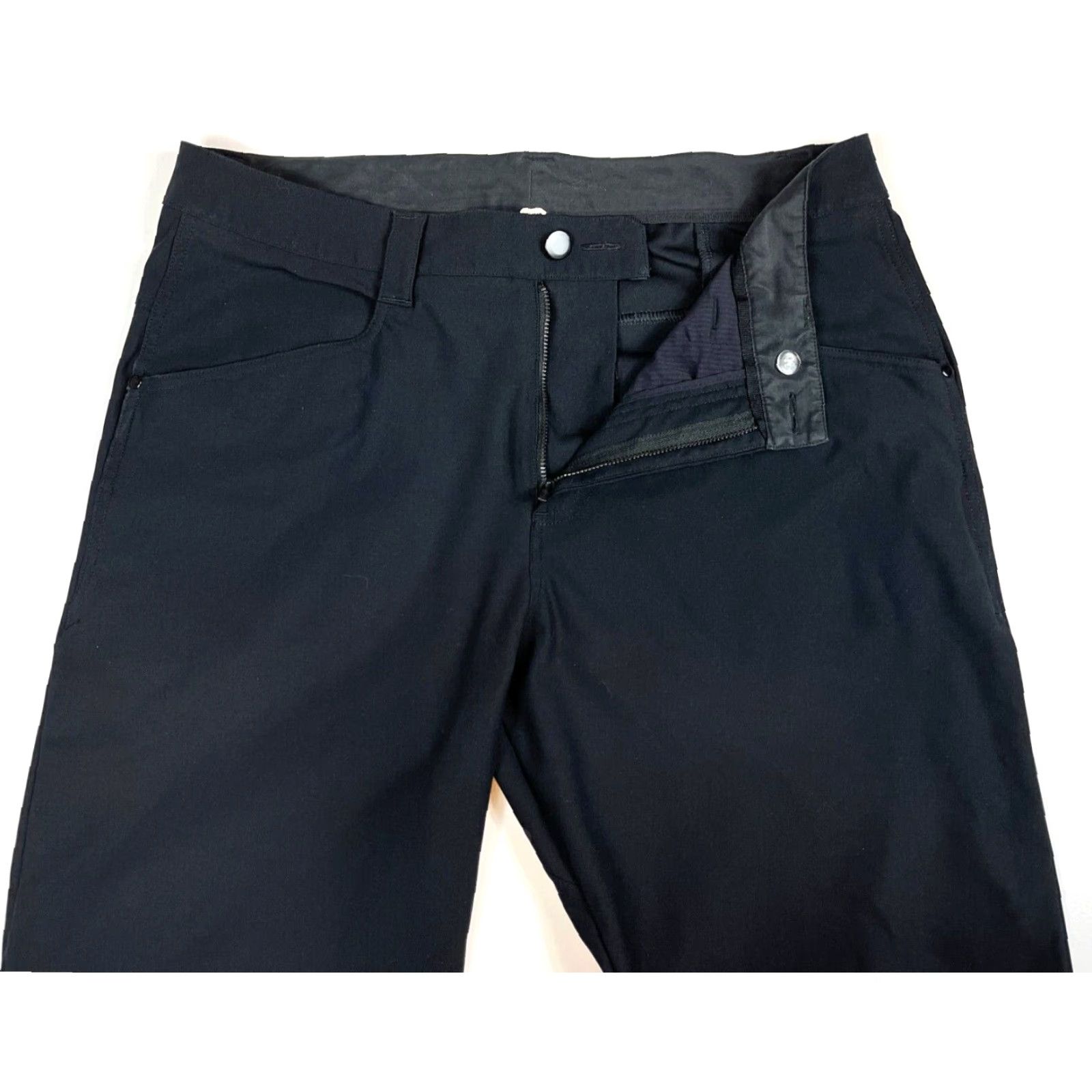 Lululemon Lululemon Men’s Chino Pants Black 34x33 Flat Front Straight Leg Belt Loops Pockets Vented 33 Inseam Regular Fit Size Type: Regular Pants Size US 34 / EU 50 - 3 Thumbnail