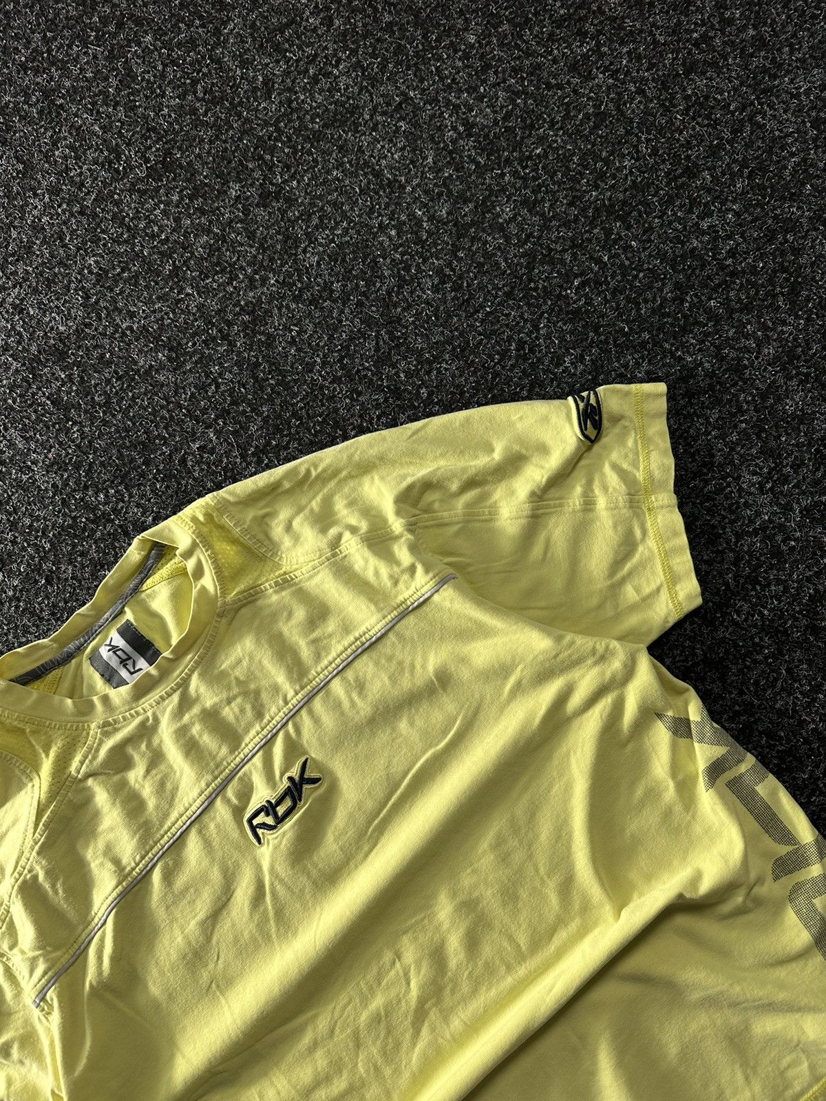 Vintage 🚨Vintage REEBOK Athletic y2k TEE Central logo Vintage Size US M / EU 48-50 / 2 - 3 Thumbnail
