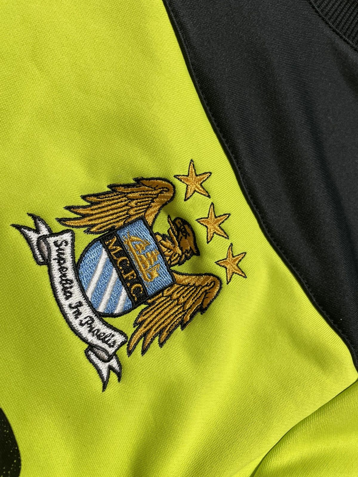 Umbro Vintage Umbro FC Manchester City Y2K Football Sweatshirt Size US L / EU 52-54 / 3 - 6 Thumbnail