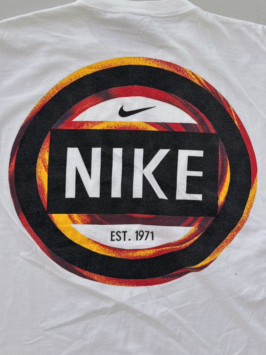 Nike Vintage Nike Big Center circle logo 90‘s T-shirt Size US L / EU 52-54 / 3 - 3 Thumbnail