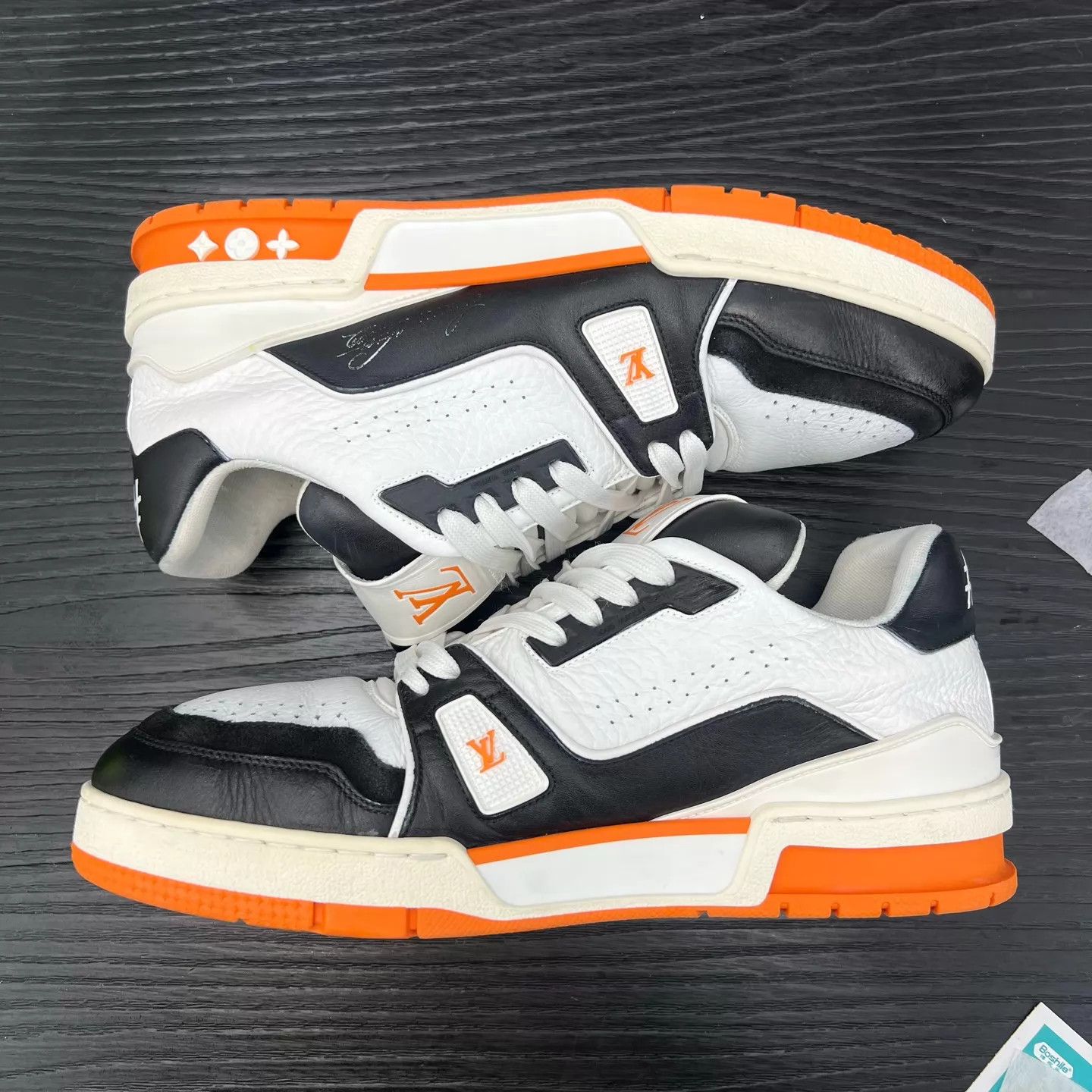 Louis Vuitton LV Trainer White Orange 41.5 New Original Box Size US 8.5 / EU 41-42 - 2 Thumbnail