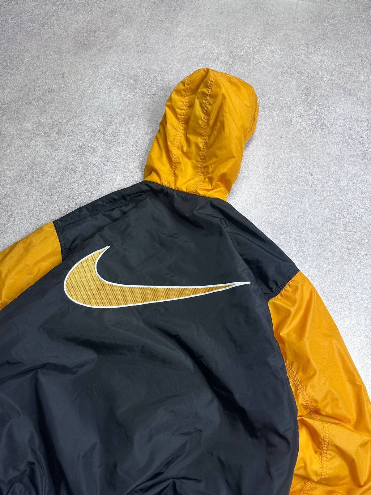Nike Vintage Nike Big Swoosh Y2K Bomber Jacket M Size US M / EU 48-50 / 2 - 5 Thumbnail