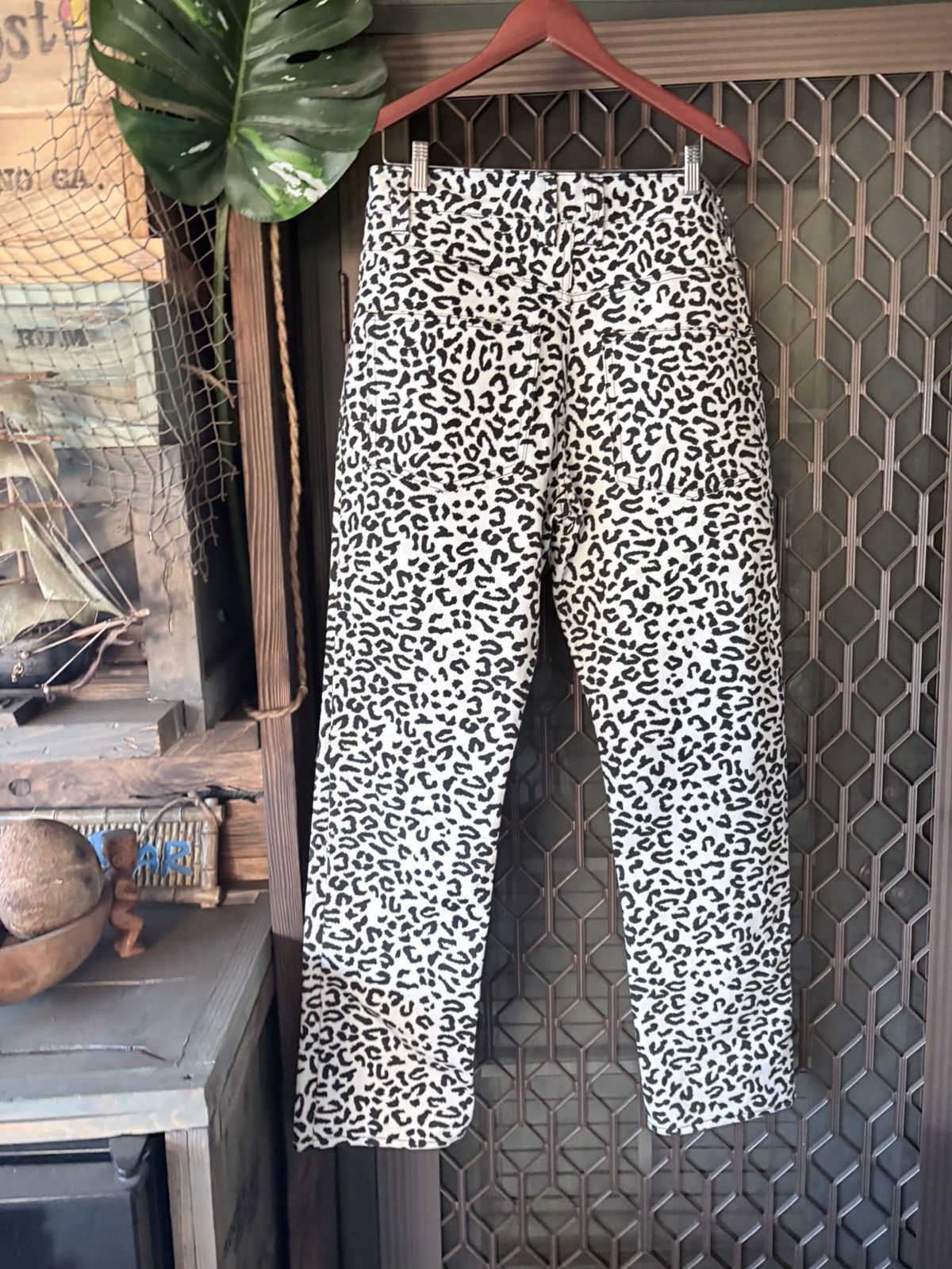 Other White leopard print denim Size US 33 - 2 Thumbnail