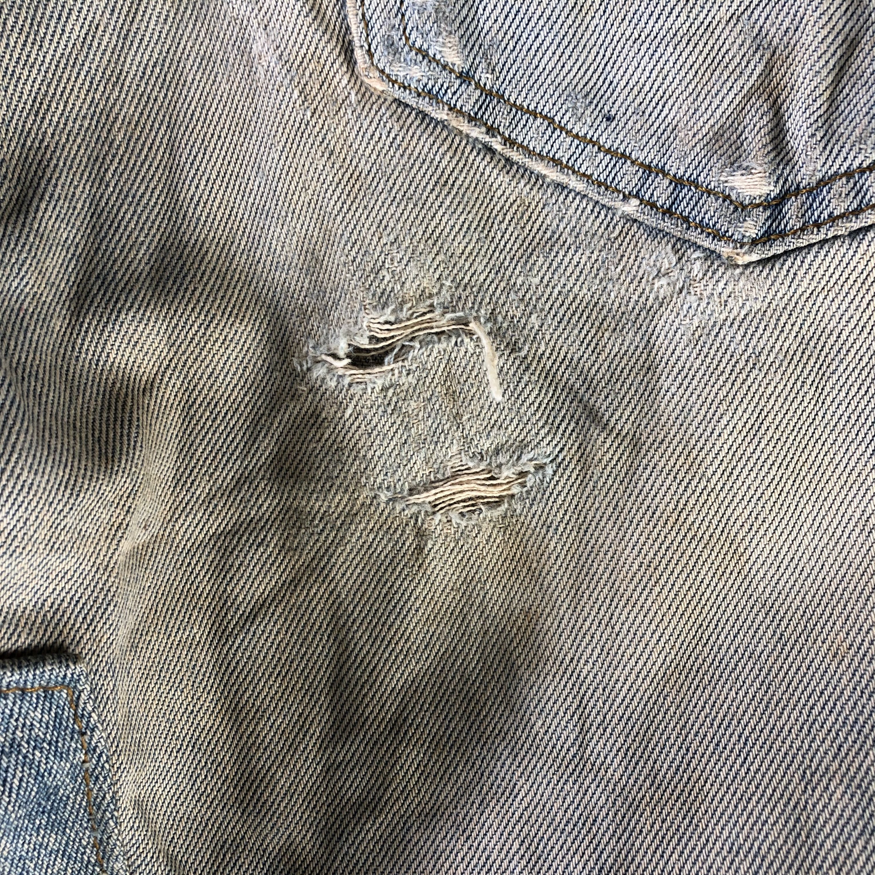 Levi's Vintage 90s Light Wash Levis 501 Jeans-J4602 Size US 33 - 7 Thumbnail