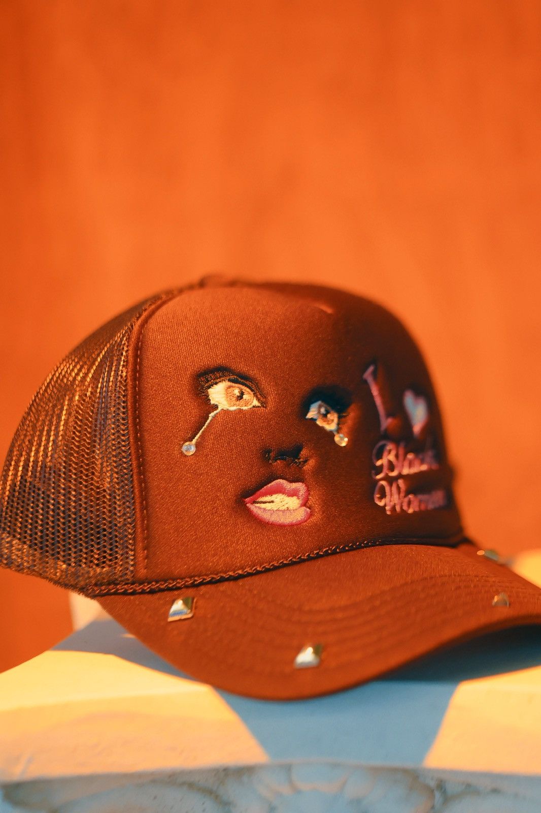 Vintage CLT “ I <3 black women” trucker hat GLOW TEXT Size ONE SIZE - 4 Thumbnail