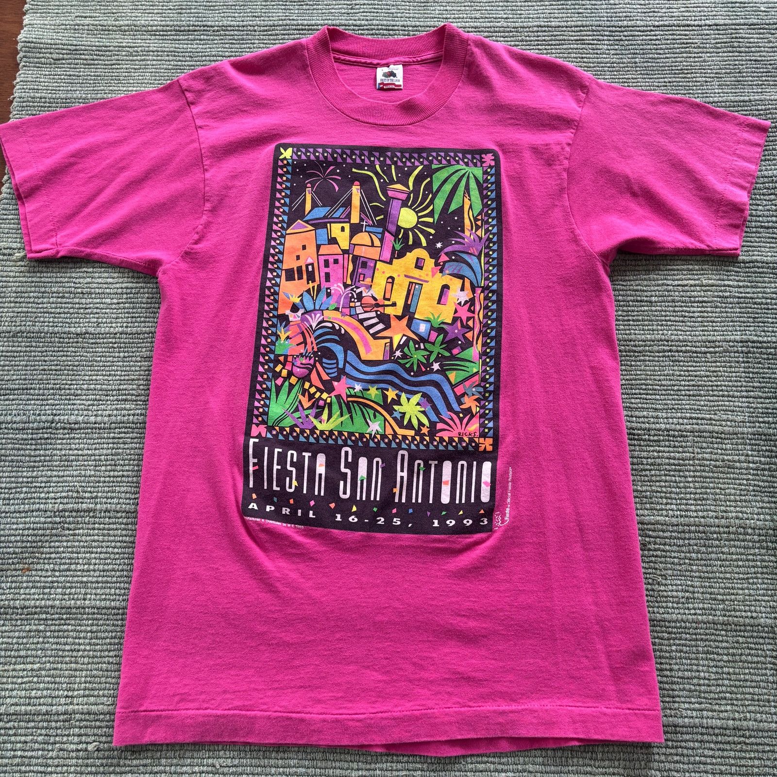 Fruit Of The Loom × Vintage Vintage 1990s Pink Fiesta San Antonio 1993 Single Stitch L Size US L / EU 52-54 / 3 - 1 Thumbnail