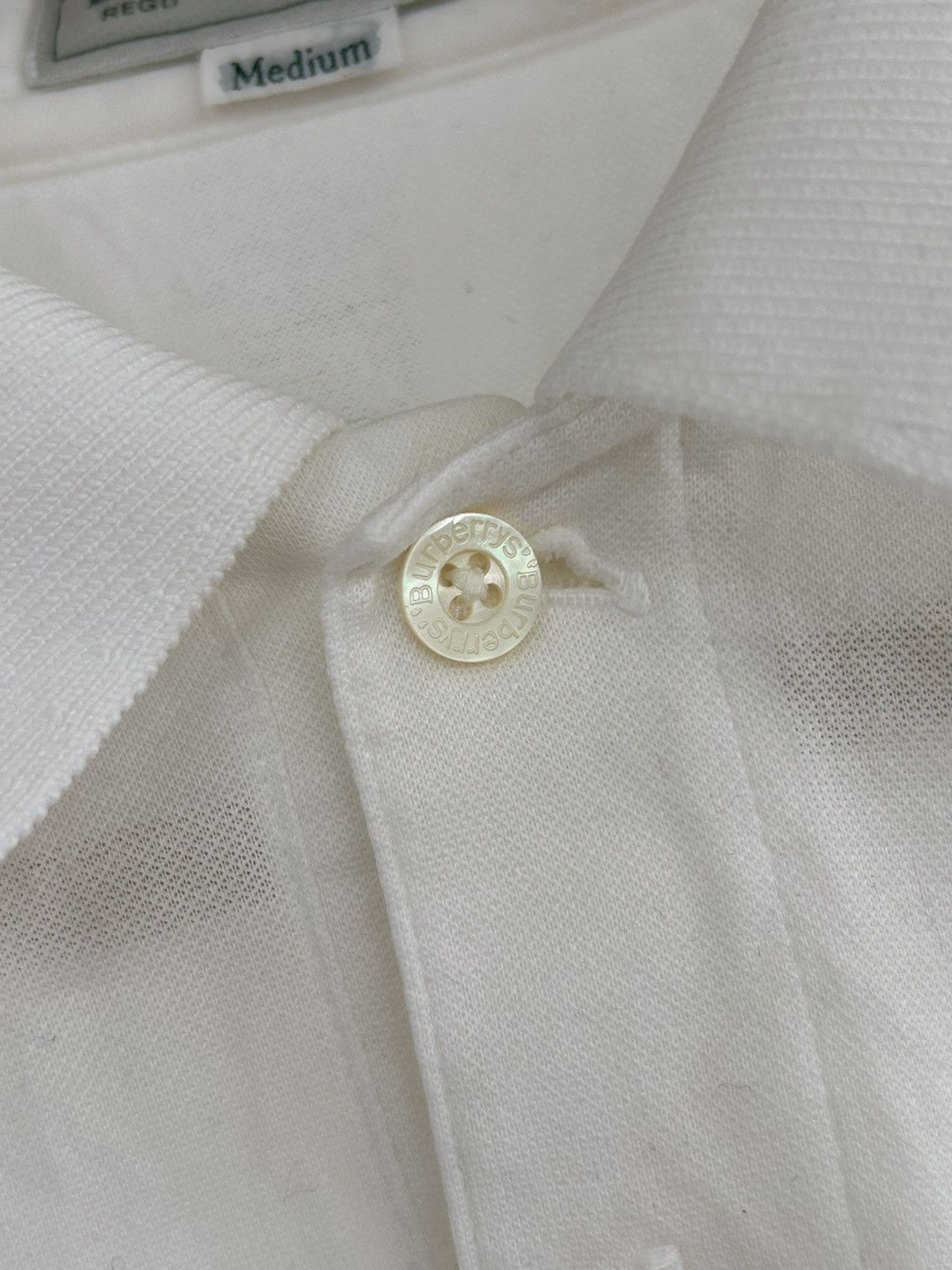 Burberry Burberrys regd Vintage Polo White Size US M / EU 48-50 / 2 - 4 Thumbnail