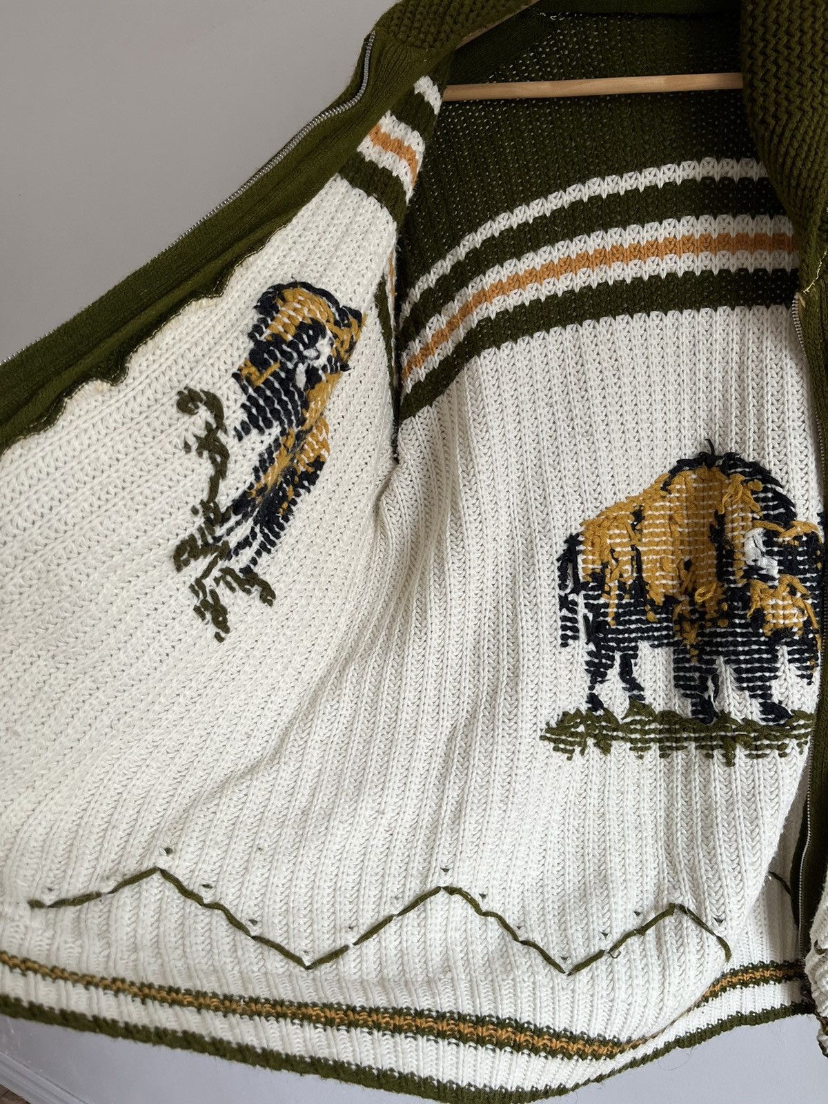 Vintage Vintage Buffalo Cowichan Knit Sweater Vintage Cardigan L/XL Size US L / EU 52-54 / 3 - 3 Thumbnail