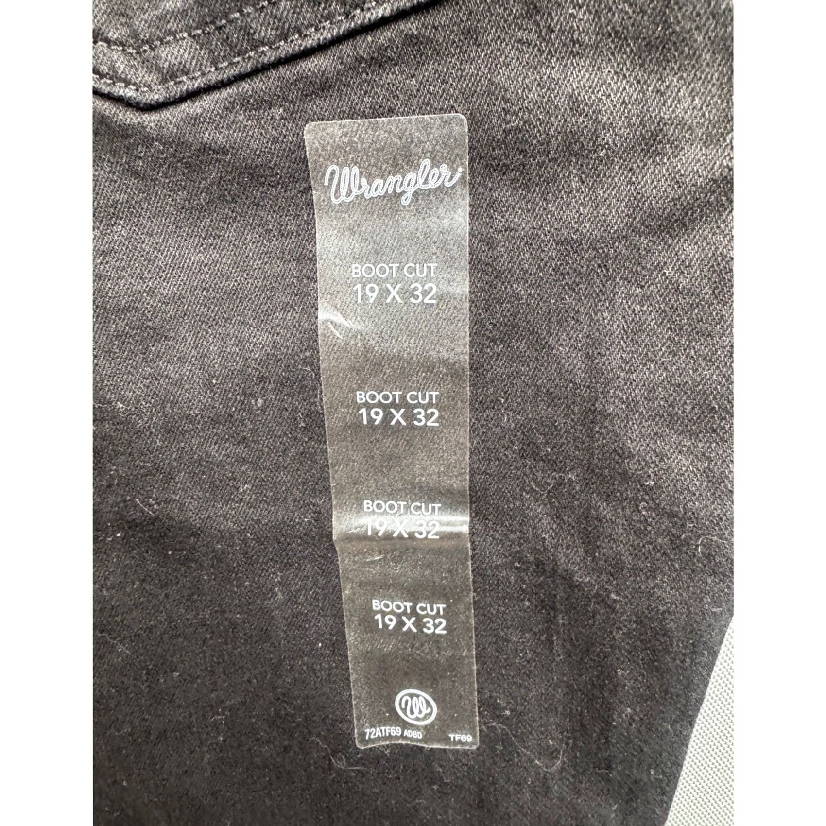 Wrangler Wrangler Jeans Bootcut Womens 5-Pocket Denim Black Deep Dyed Premium Vintage No NWT 32x19 32x32 Womens Mens? Size 40" / US 18 - 4 Thumbnail
