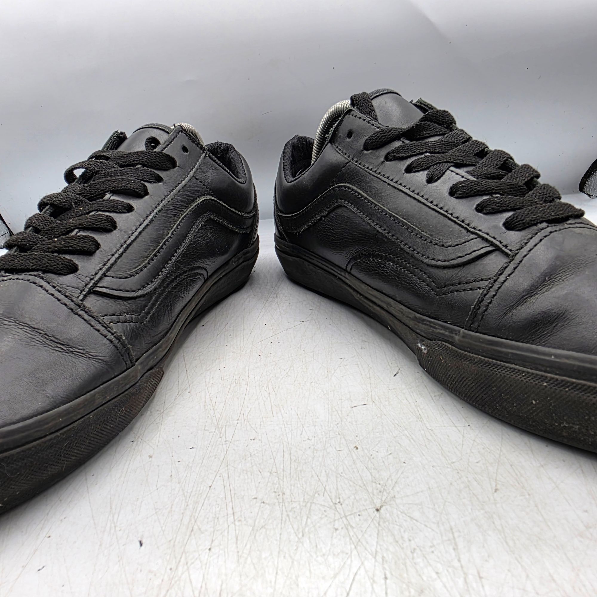 Vans Vans Old Skool Classic Tumble Mens 10 Triple Black Mono Shoe Size US 10 / EU 43 - 2 Thumbnail