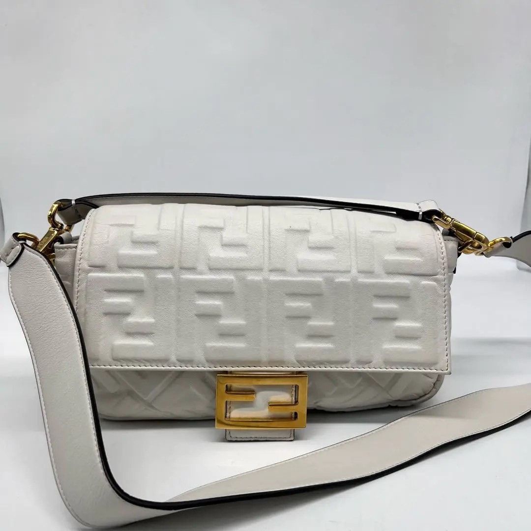 Fendi Pre-loved Bag Very good condition Size ONE SIZE - 1 Thumbnail
