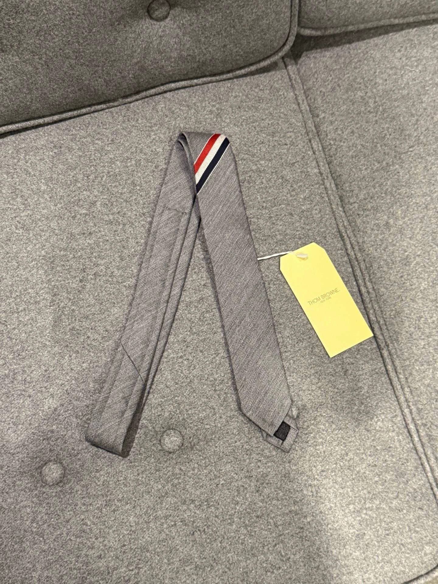 Thom Browne Thom Browne Classic 3-Color Stripe Tie Medium Gray Size ONE SIZE - 1 Thumbnail