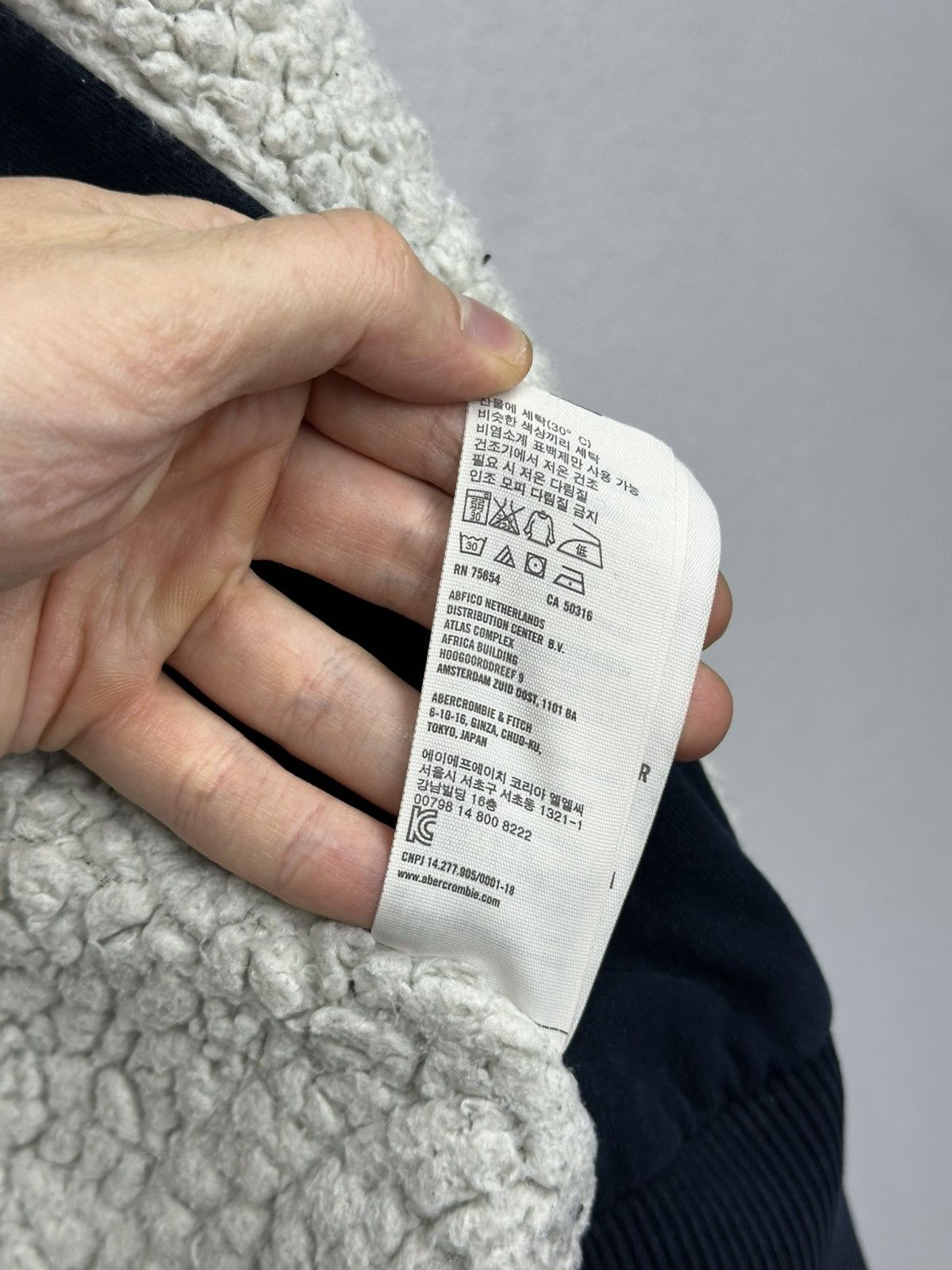 Abercrombie & Fitch Vintage Abercrombie & Fitch Y2K 00s Fur Hoodie Ifsixwasnine Size US L / EU 52-54 / 3 - 14 Thumbnail