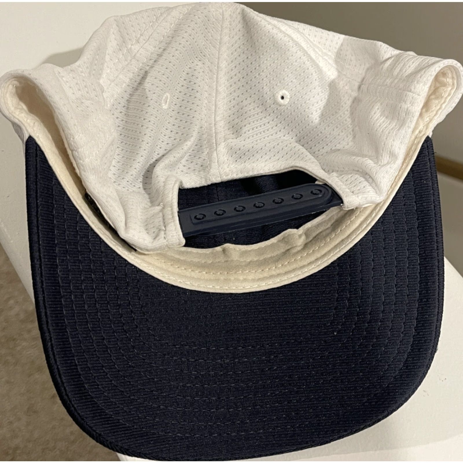 TravisMathew Travis Mathew Hat One Size White Snapback Baseball Summer Cocktail Mens Size ONE SIZE - 3 Thumbnail