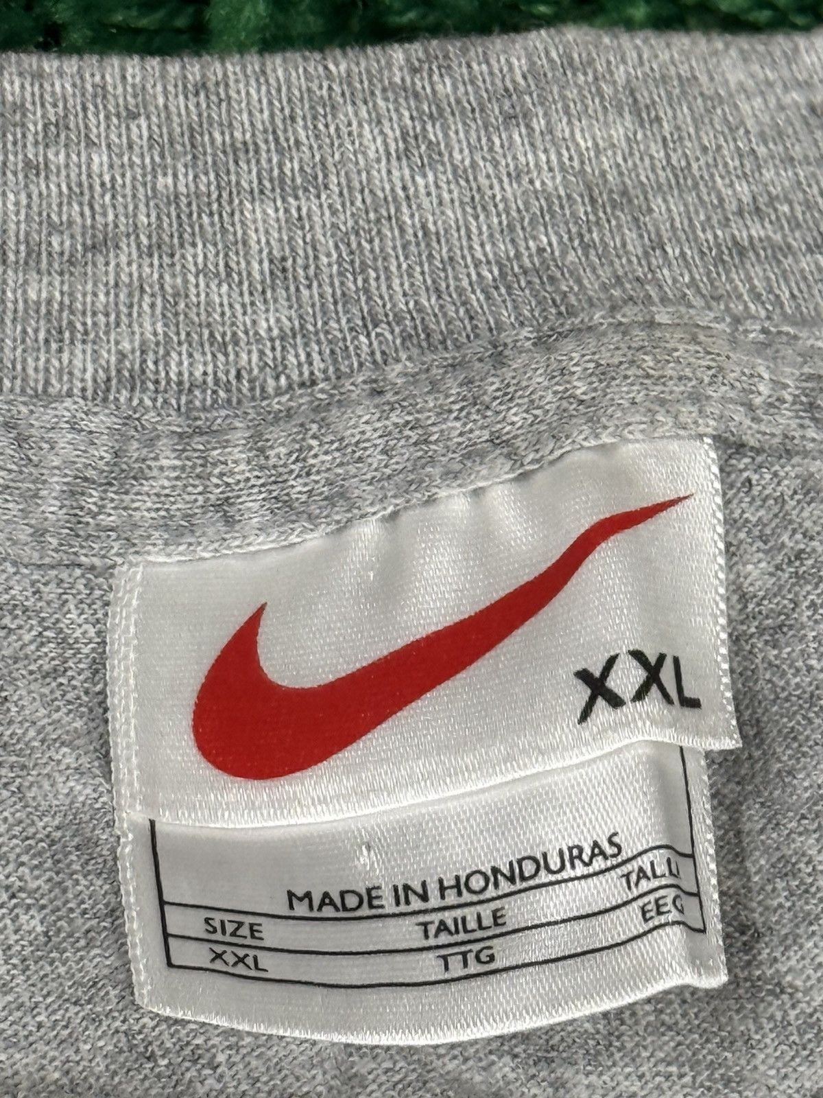 Nike Vintage Nike Fossil Swoosh Logo Tee 2XL XXL Grey Size US XXL / EU 58 / 5 - 4 Thumbnail