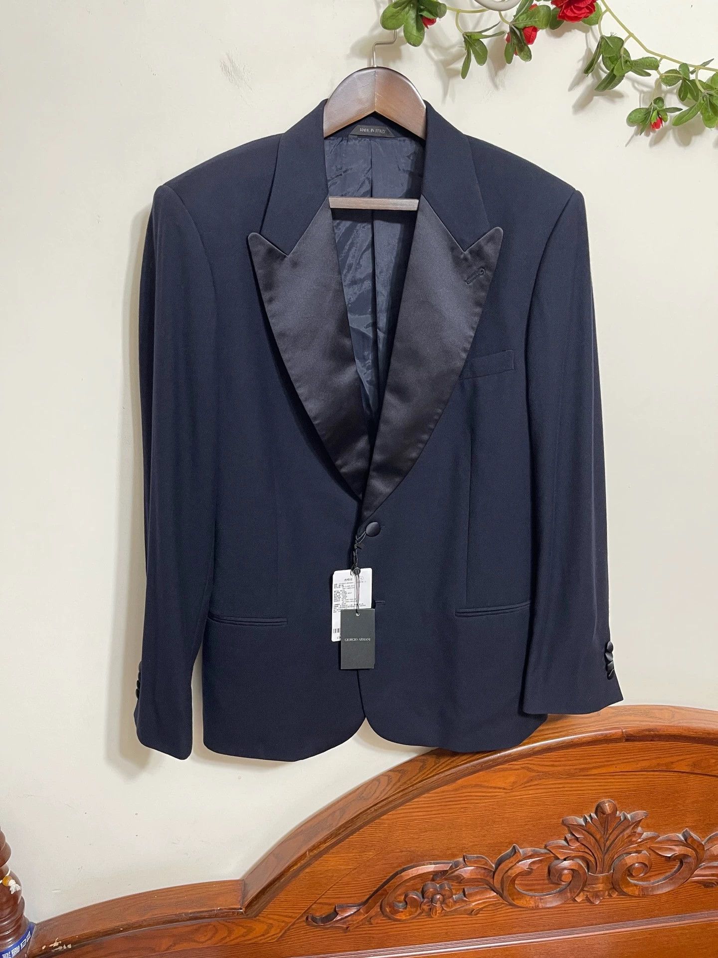 Giorgio Armani Giorgio Armani 100% Wool Navy Loose Suit 50 EU New with Tags Size 50R - 1 Thumbnail