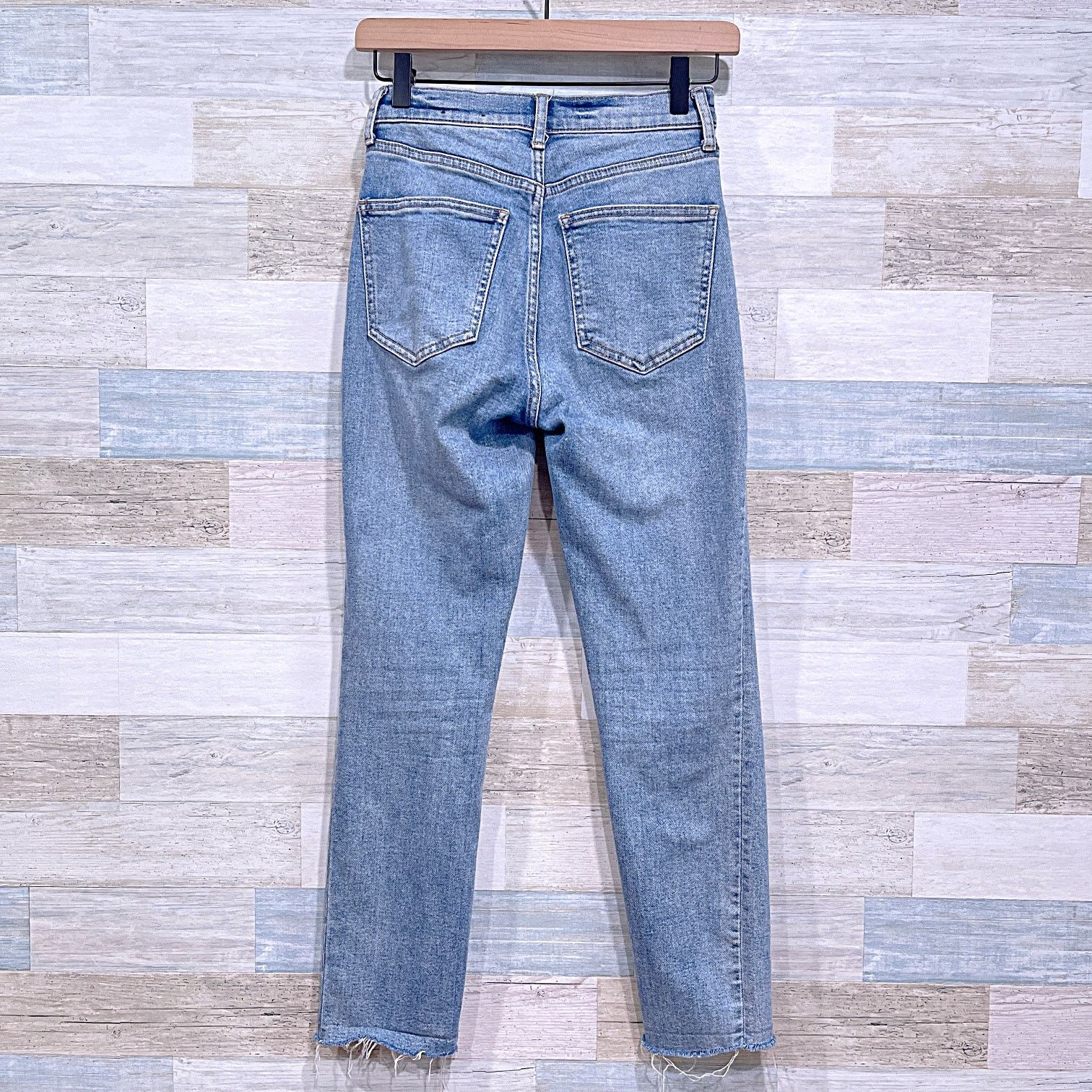Gap GAP Cigarette Slim Button Fly Jeans Light Washwell Womens 24 Size 24" / US 00 / IT 34 - 5 Thumbnail
