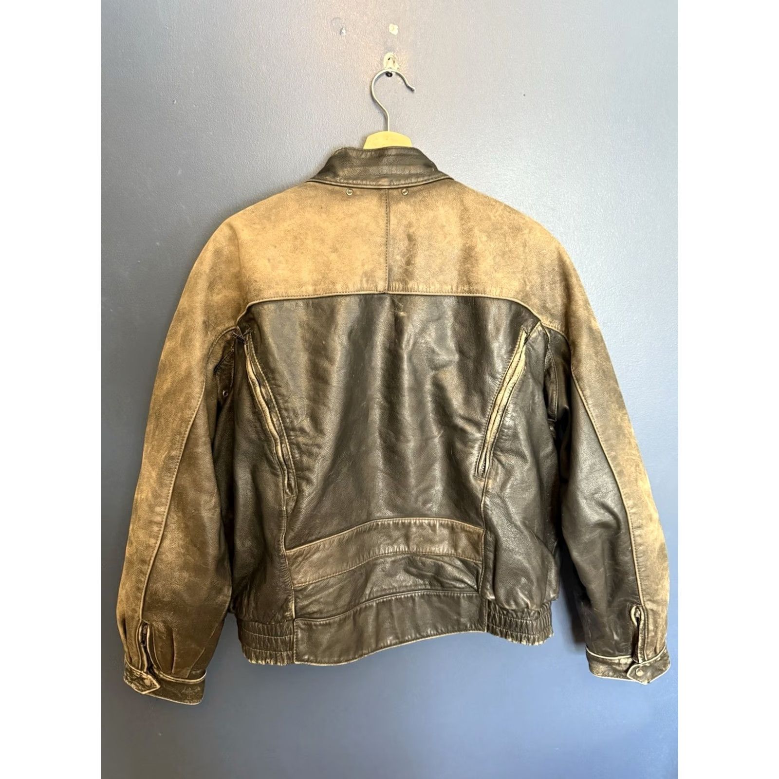 Harley Davidson VINTAGE Harley-Davidson Motorcycle Jacket Black Leather Bomber Biker Size L Men Mens Large Eight/10 24in 23in Size US L / EU 52-54 / 3 - 5 Thumbnail
