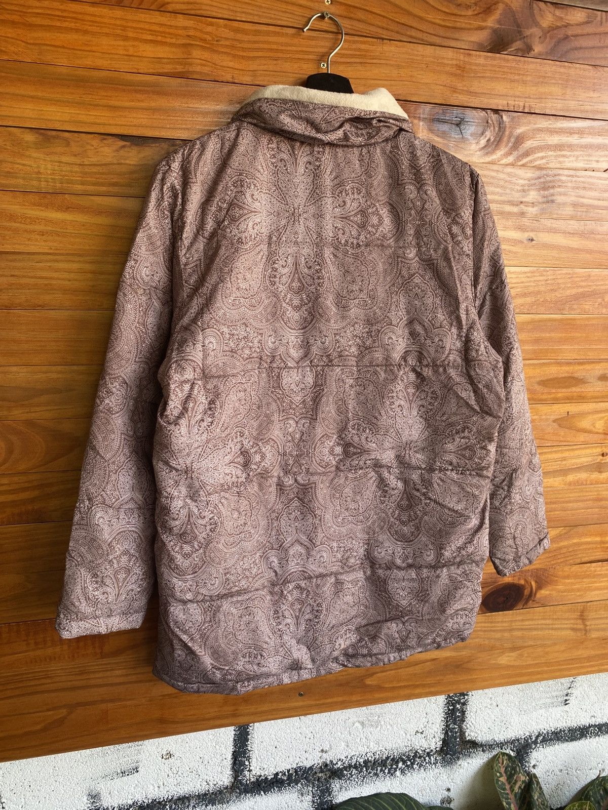 Japanese Brand Vintage Paisley Quilted Jacket with Faux Fur Collar - Women Size M / US 6-8 / IT 42-44 - 9 Thumbnail
