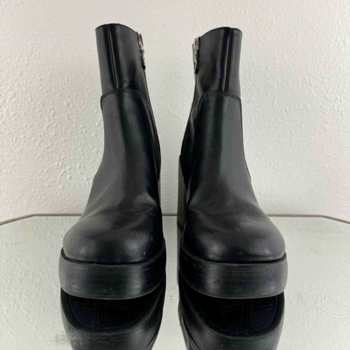 Other DIRTY LAUNDRY Black Faux Leather Groovy Platform Ankle Boots Size US 8.5 / IT 38.5 - 6 Thumbnail
