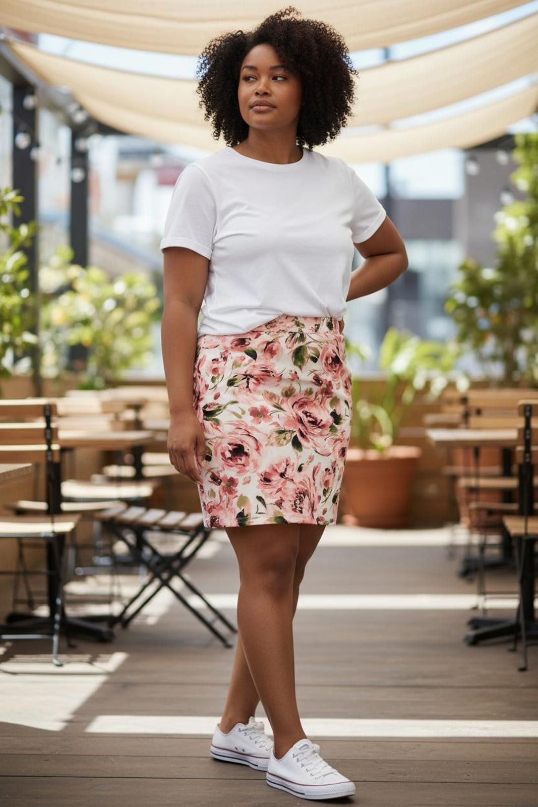 Other Ultra Teeze Floral Print Women's Mini Skirt Size 42" / US 20 - 2 Thumbnail