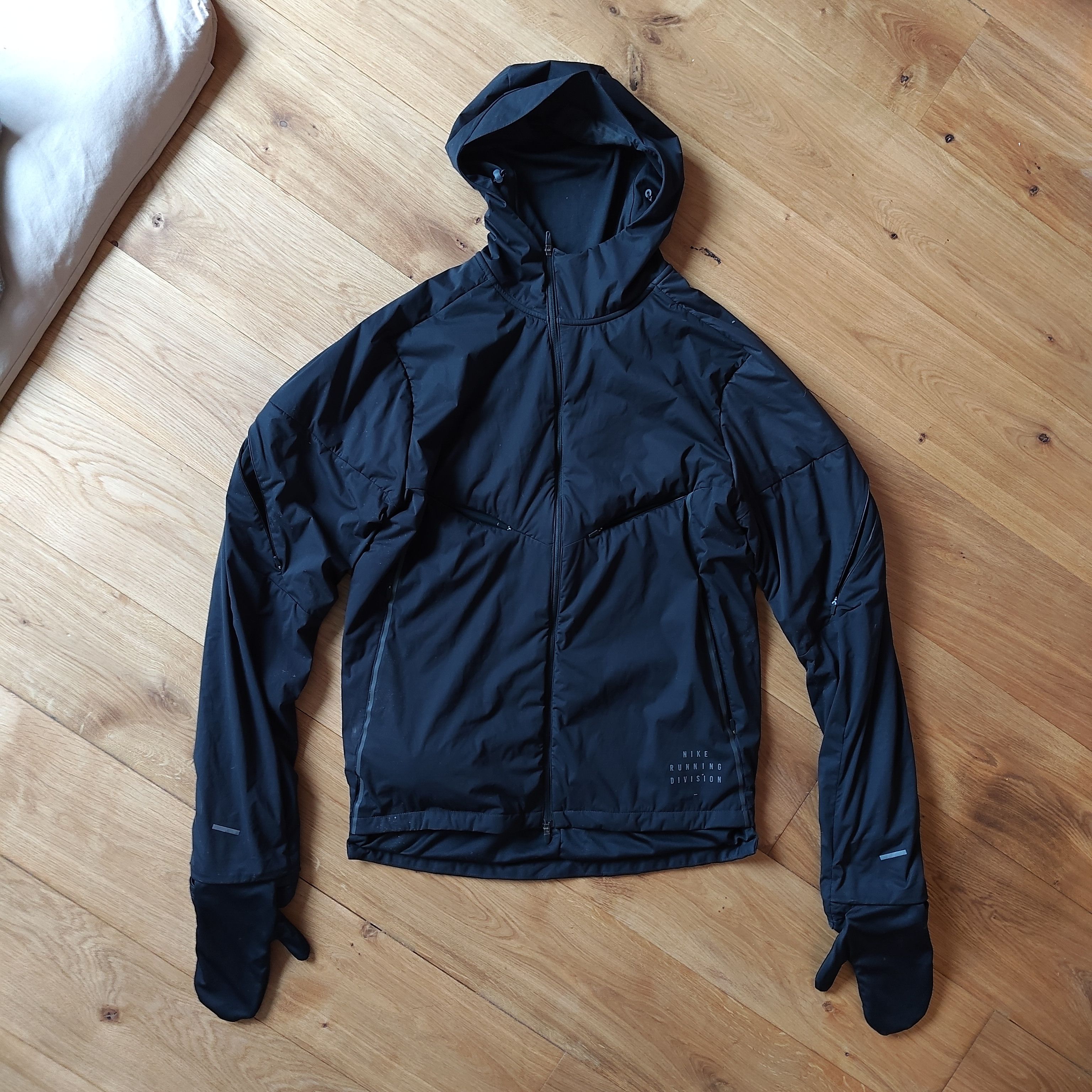 Nike Running division jacket - zip ventilation & built in mittens Size US S / EU 44-46 / 1 - 1 Thumbnail