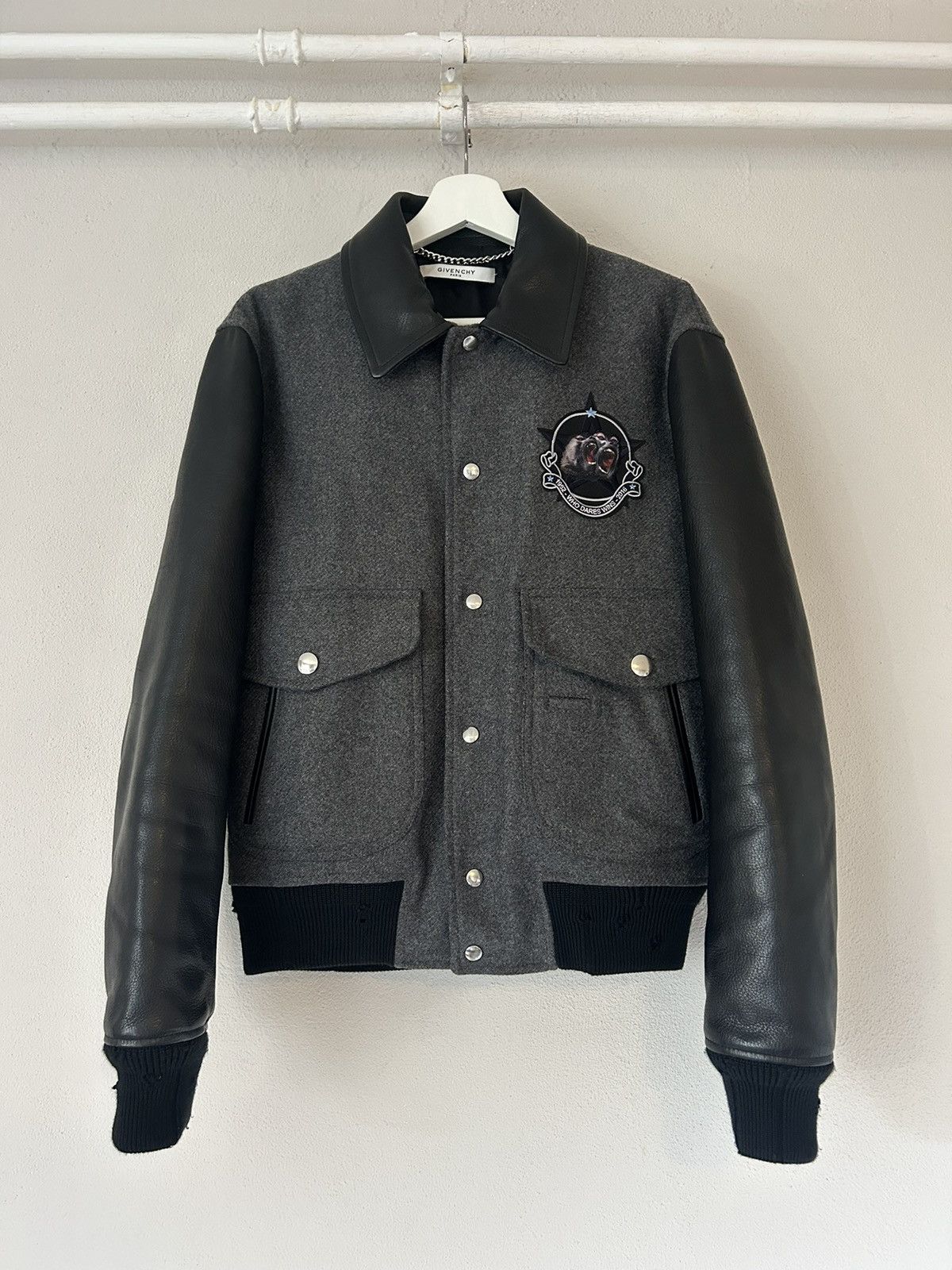 Givenchy Buffalo Leather & Wool ‘Who Dares Wins’ Varsity Jacket Size US L / EU 52-54 / 3 - 1 Thumbnail