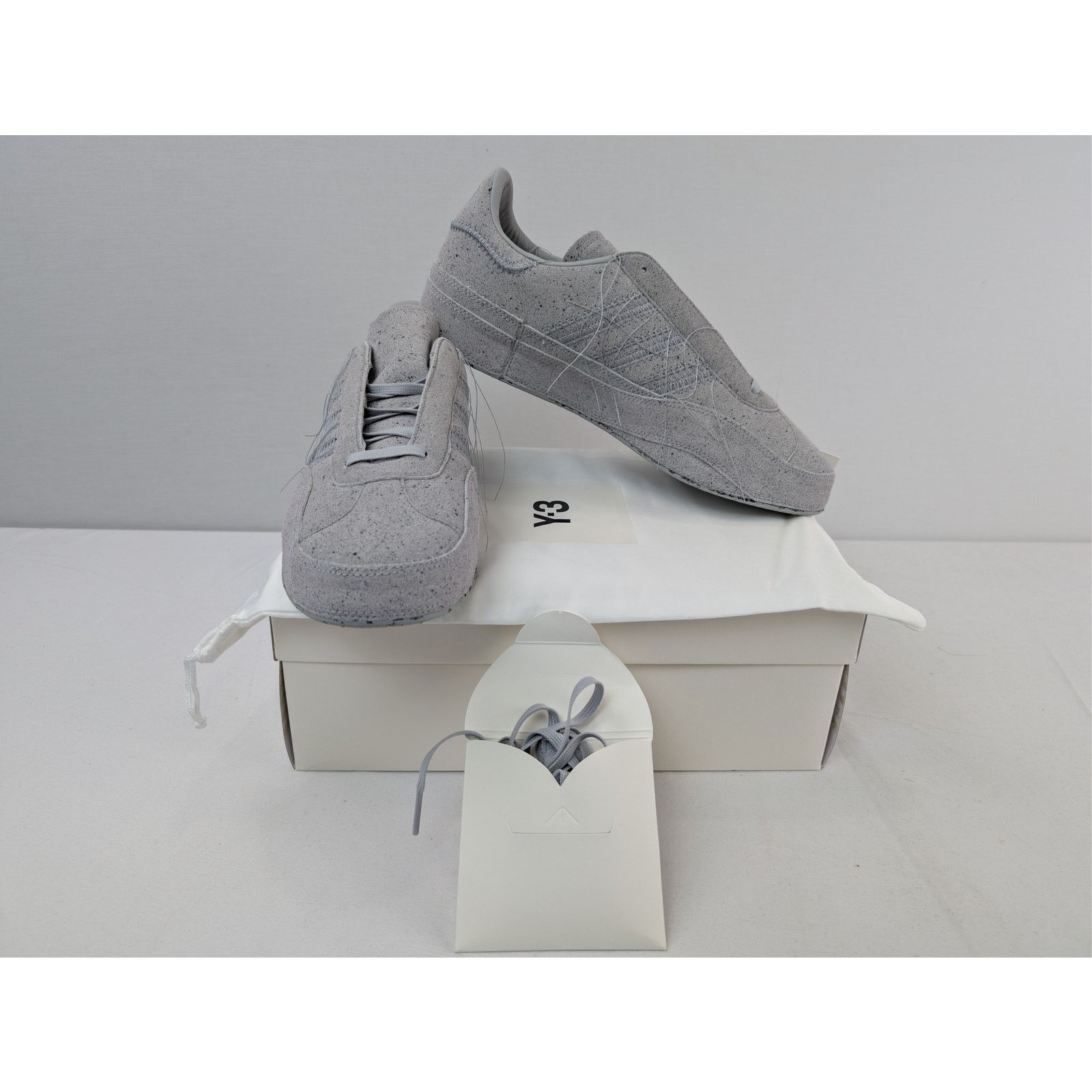 Y-3 o1rshd1 Gazelle Low-Top Sneakers in Gray Size US 8 / EU 41 - 19 Thumbnail