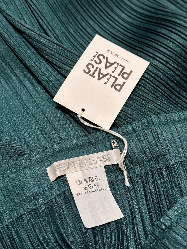 Issey Miyake Issey Miyake Dark green pleated skirt Size 26" / US 2 / IT 38 - 4 Thumbnail
