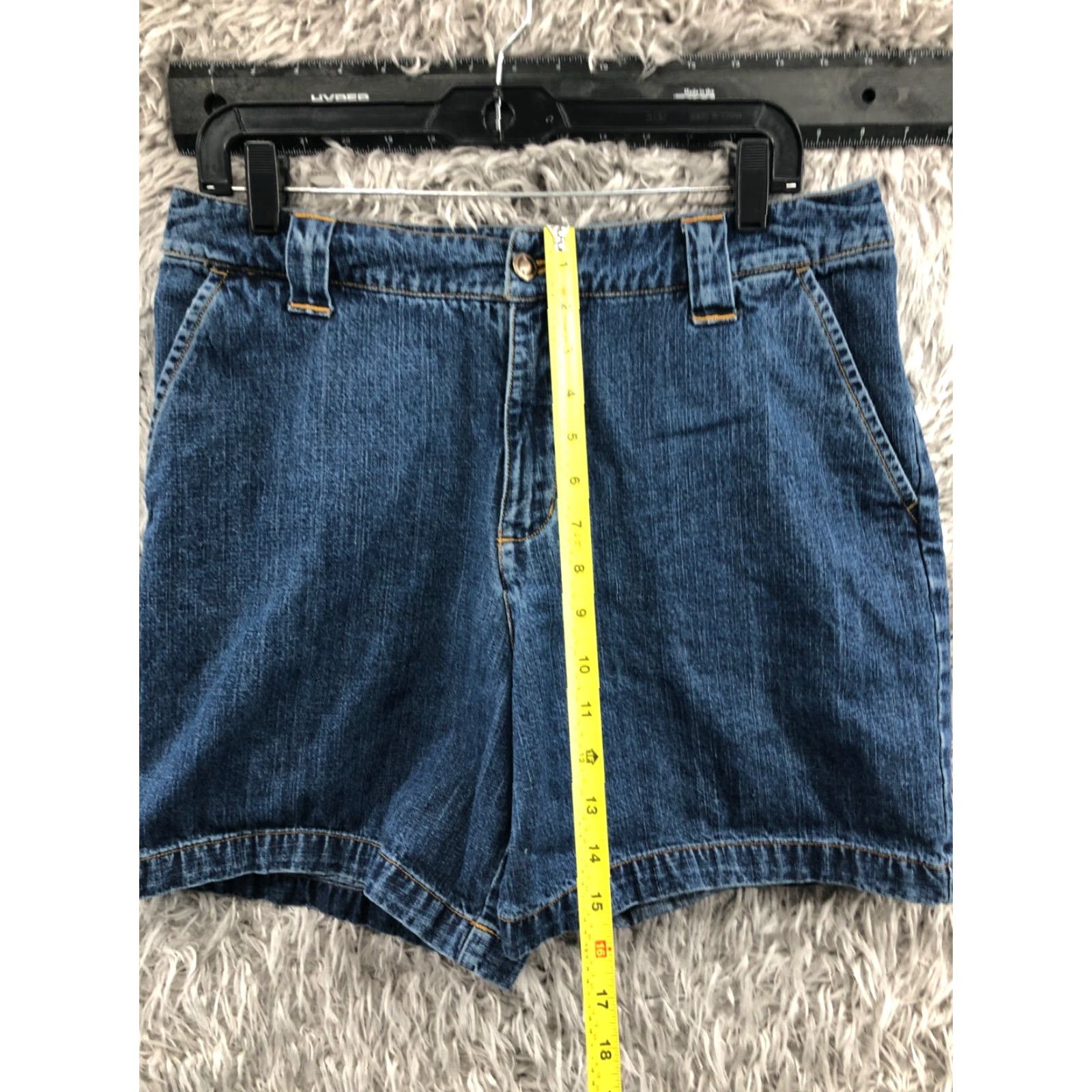 Cherokee Cherokee Boyfriend Shorts Womens Size 12 Mid Rise Medium Wash Blue Shirt Adults Regular 5-Pocket Denim Cotton Logo Size 34" / US 12 / IT 48 - 3 Thumbnail