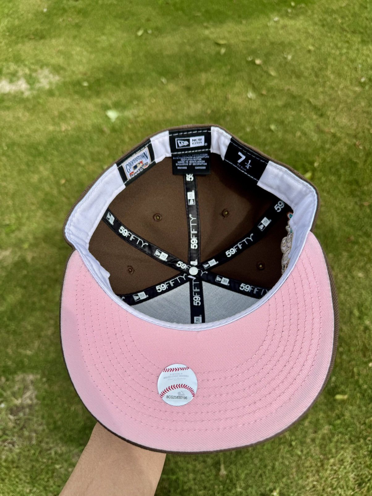 MLB × New Era Atlanta Braves Cotton Candy Brown - ExclusiveFitted - 7 1/4 Size ONE SIZE - 3 Thumbnail
