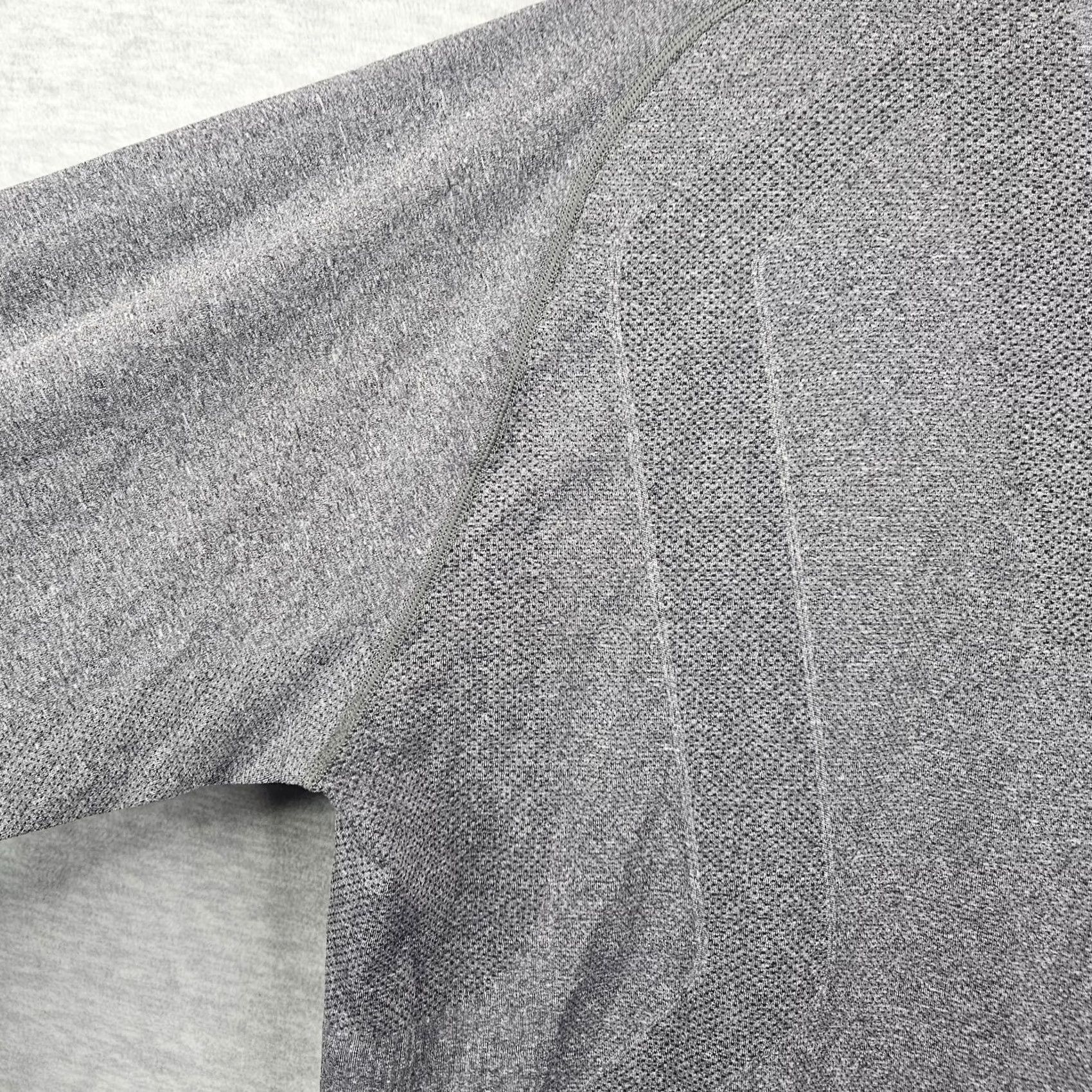 Lululemon Lululemon Men’s Heather Gray Metal Vent Tech Workout Top XXL Shirt Short Sleeve Logo Activewear All Seasons Sports Mens Regular Color Gray 2XL Size US XXL / EU 58 / 5 - 3 Thumbnail