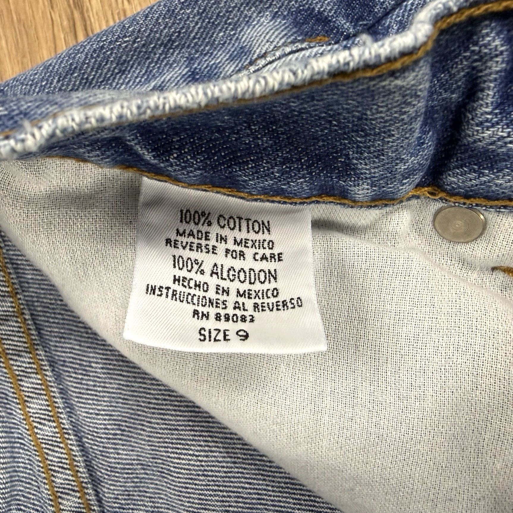 Vintage VINTAGE Y2K LEI Denim Jeans Flare Medium Wash Women's 9 Inseam 30 Rise Mid Size Juniors 30in? Size 30" / US 8 / IT 44 - 3 Thumbnail