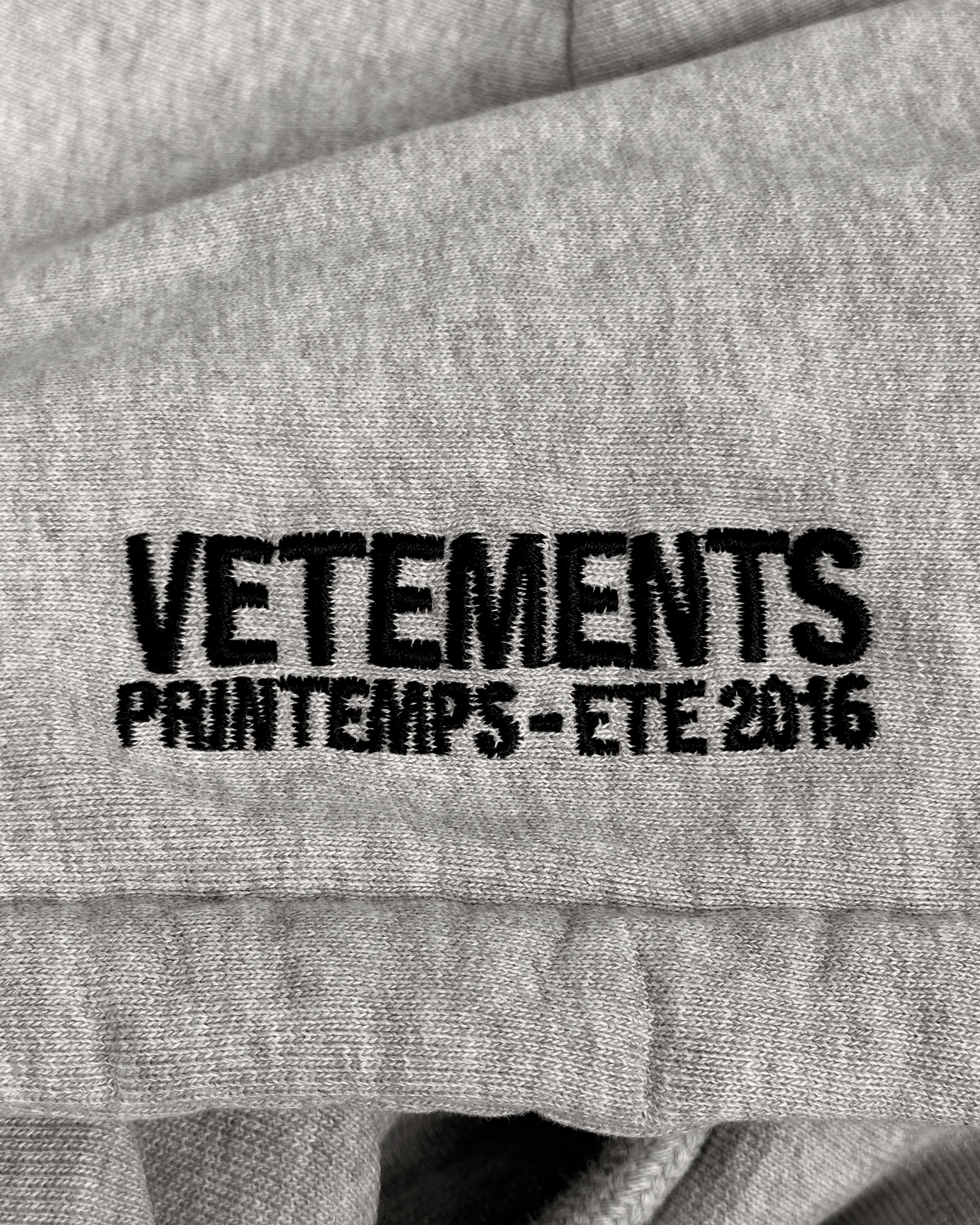 Vetements Vetements Champion Logo Reversible Cropped Hoodie Size US M / EU 48-50 / 2 - 8 Thumbnail