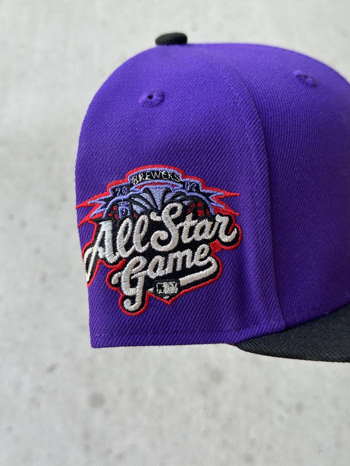 Hat Club × MLB × New Era Milwaukee Brewers OG T-Dot Two Tone Fitted Hat 7 1/4 HatClub Size ONE SIZE - 2 Thumbnail