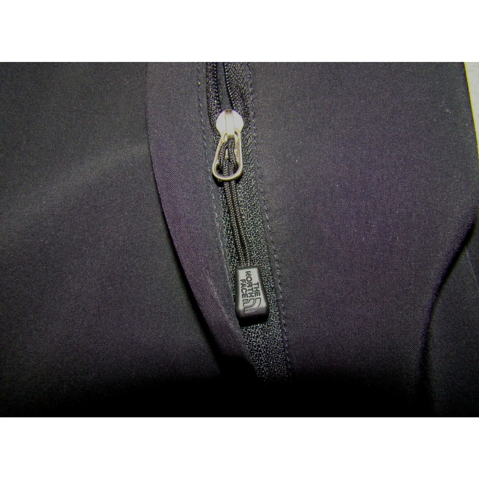 The North Face The North Face Women's Jacket Black Hard shell Fleece Size M Size M / US 6-8 / IT 42-44 - 2 Thumbnail