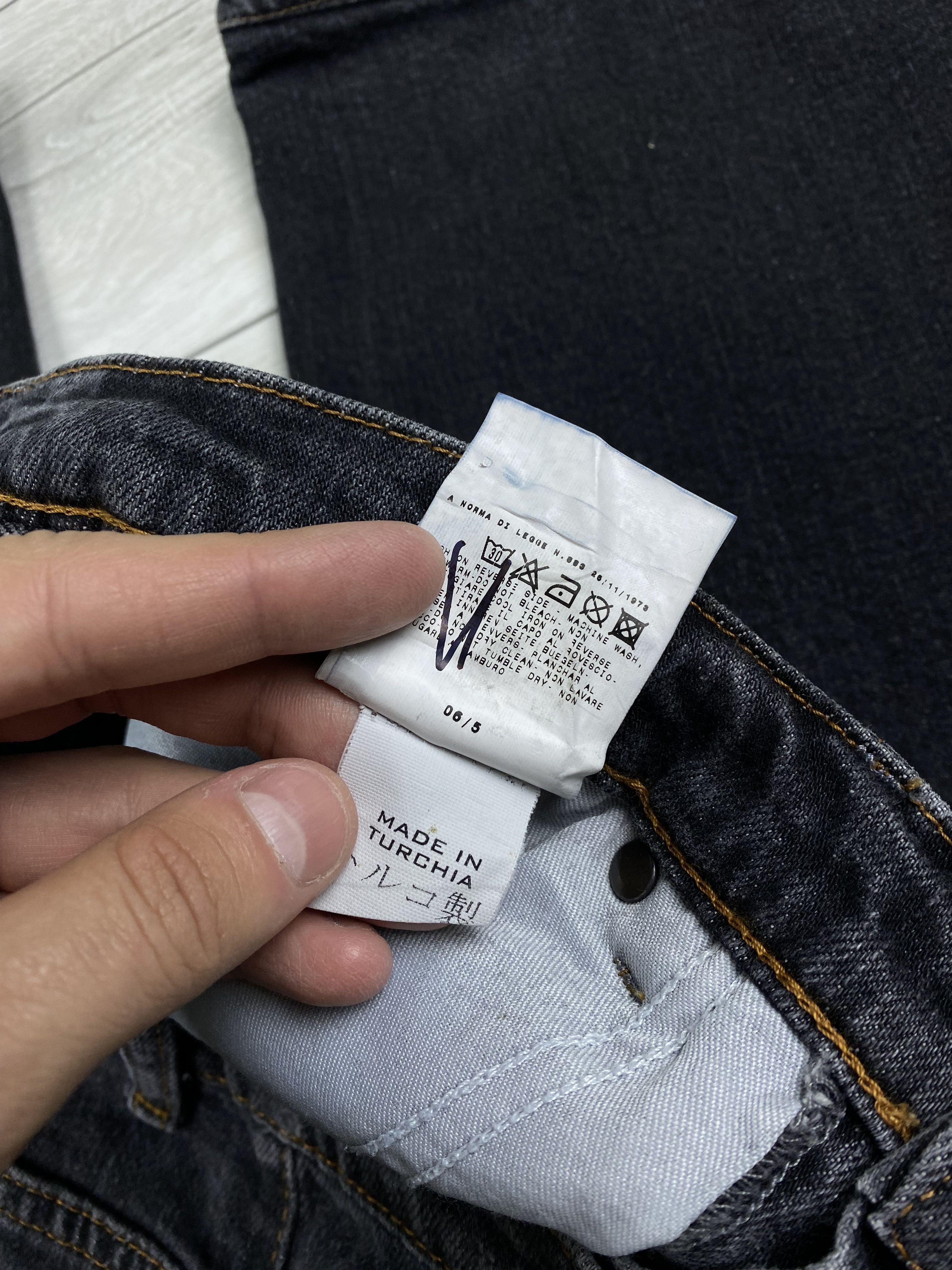 Versace Vintage Versace Jeans Couture Faded Gray Denim Jeans Size 33 Size US 33 - 14 Thumbnail
